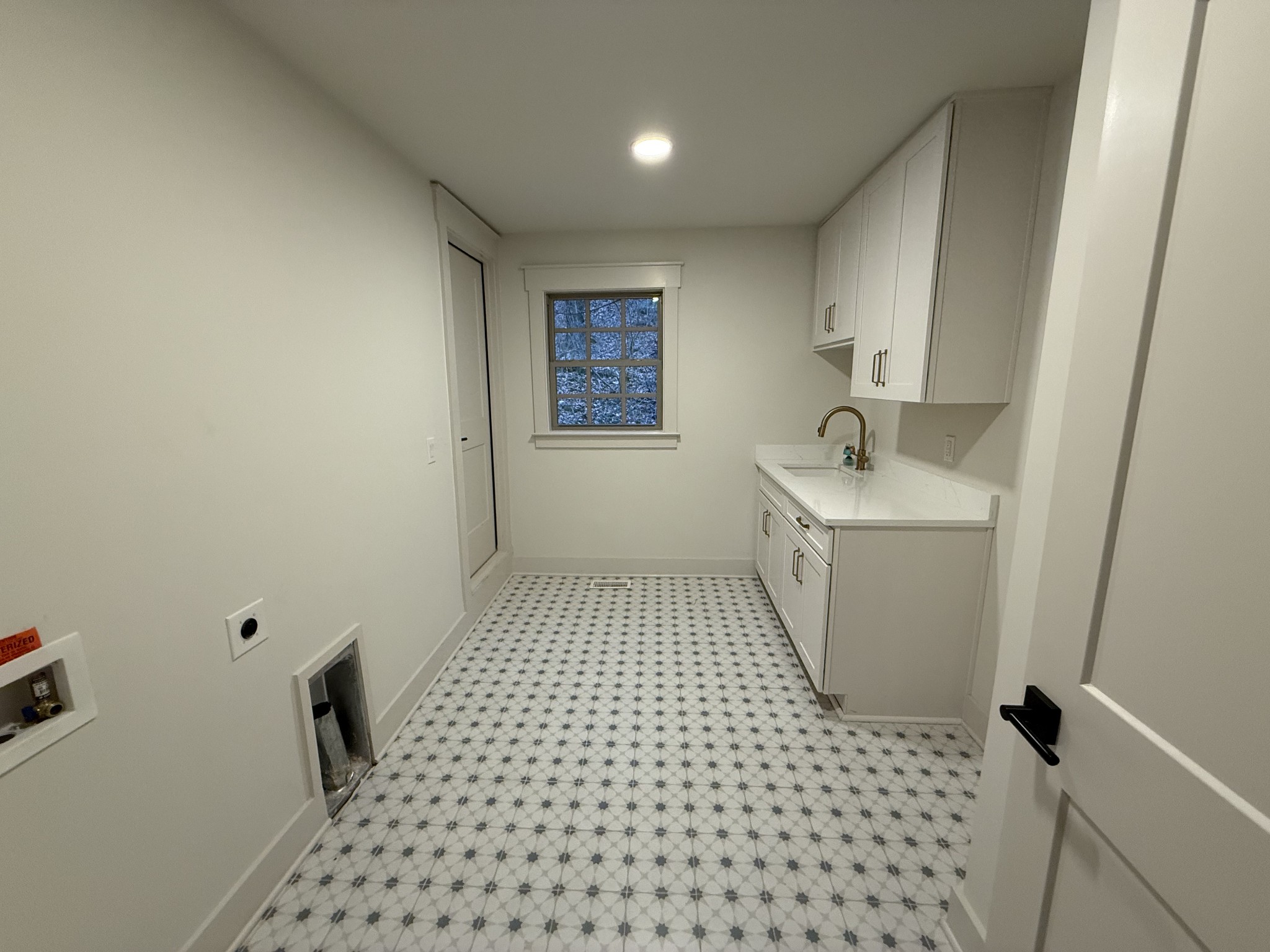 1125 Chickering Park Dr