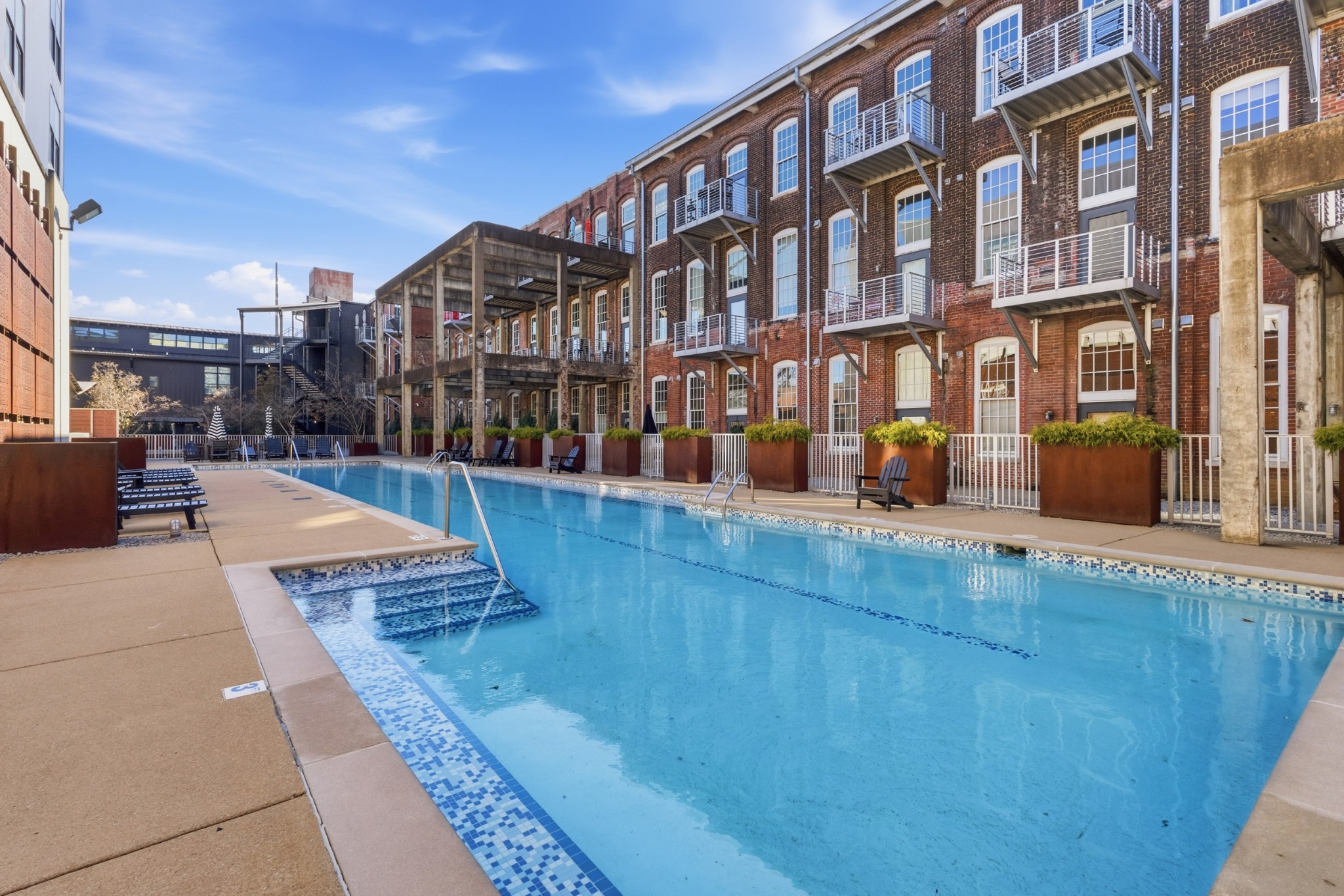 704 Taylor St Unit: 201