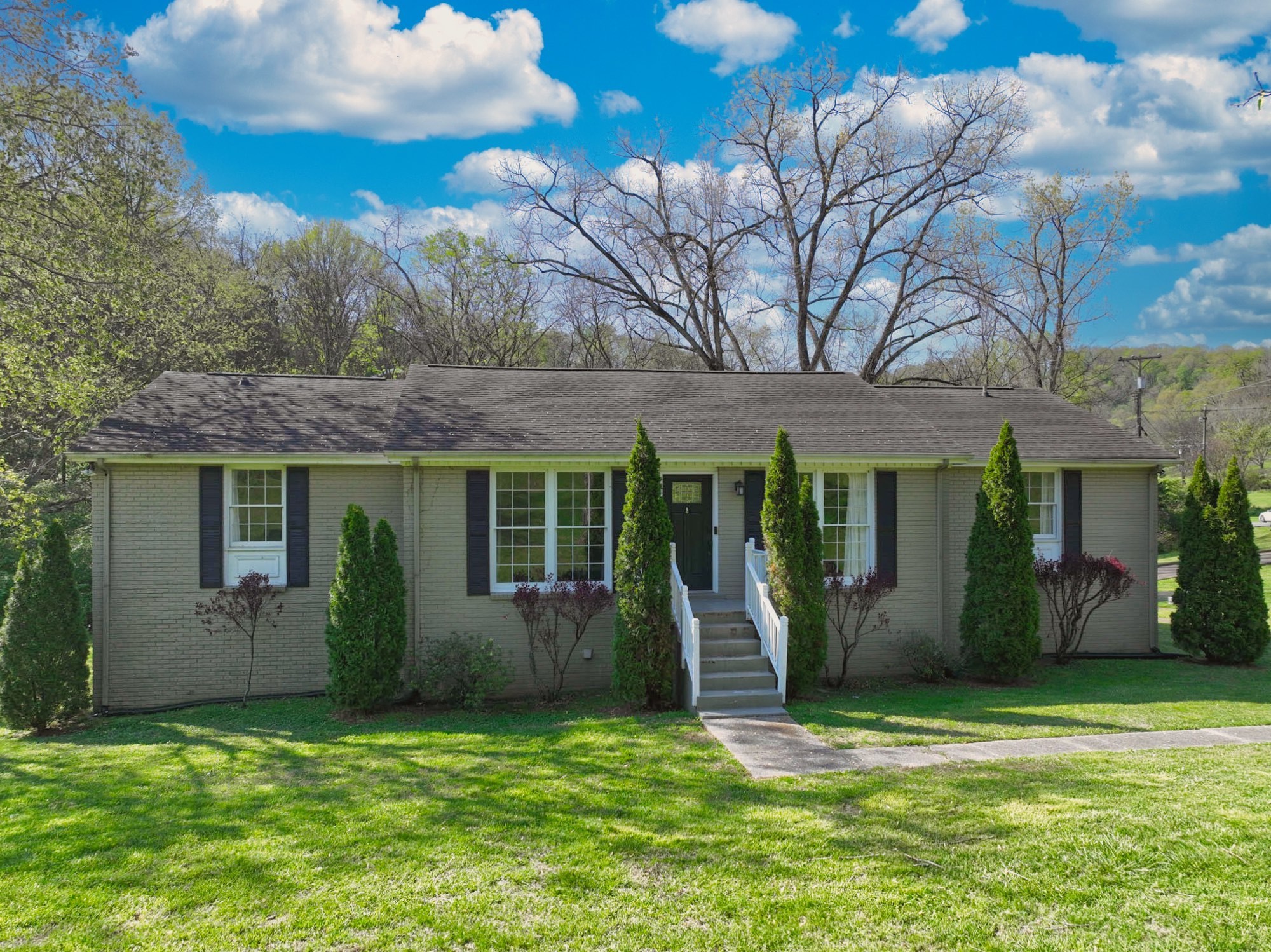 7635 Charlotte Pike Unit: Unit B