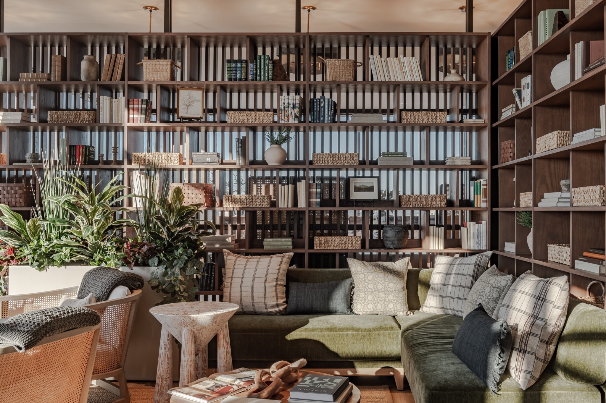 1212 Demonbreun St Unit: 1402