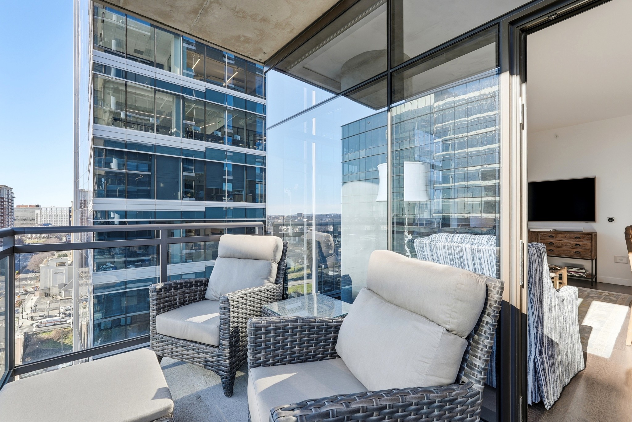 1212 Demonbreun St Unit: 1402