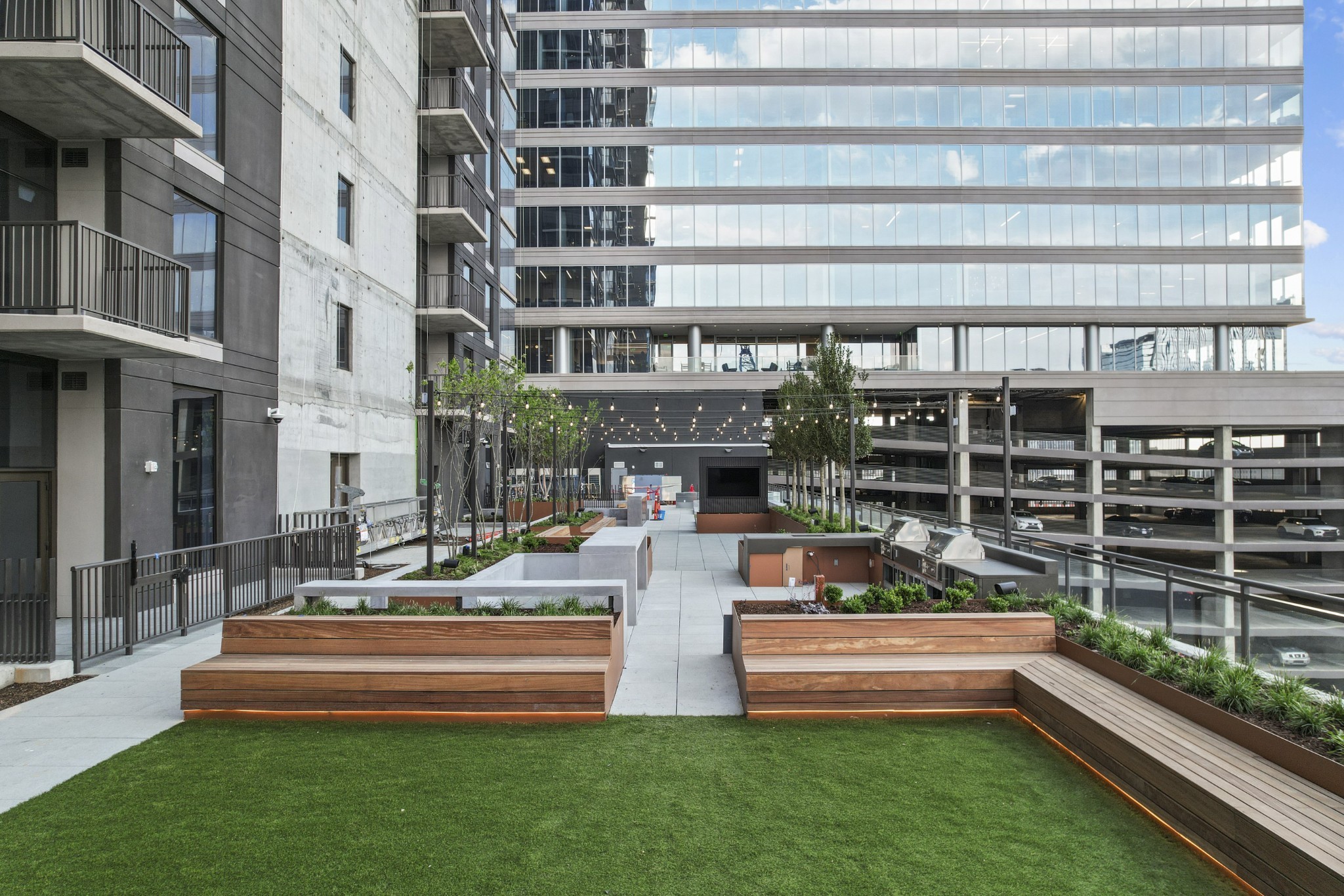1212 Demonbreun St Unit: 1402