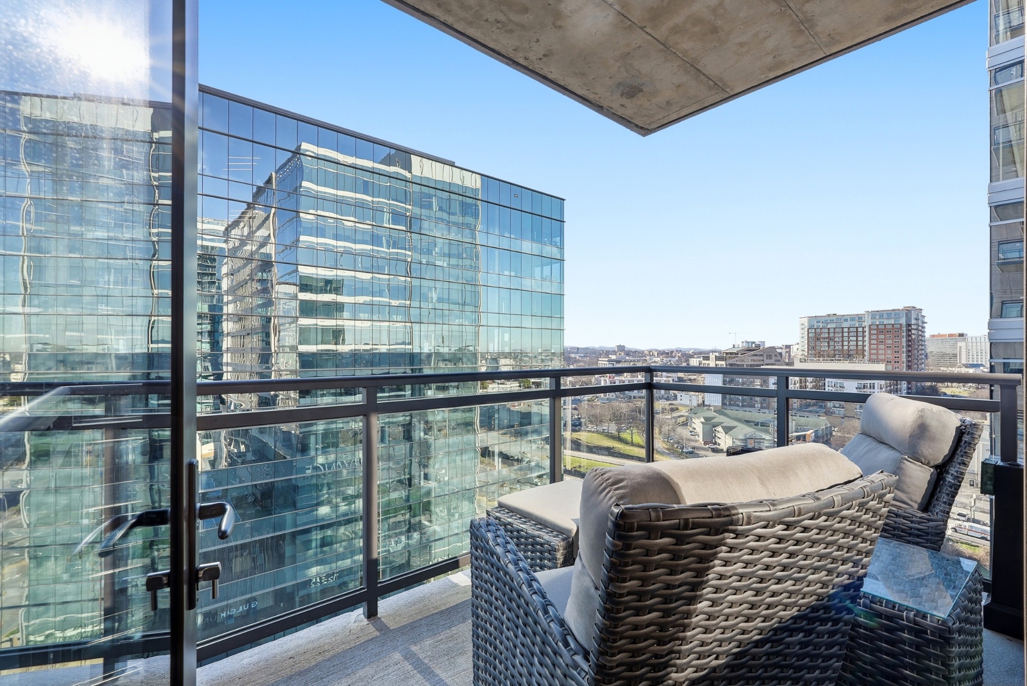 1212 Demonbreun St Unit: 1402
