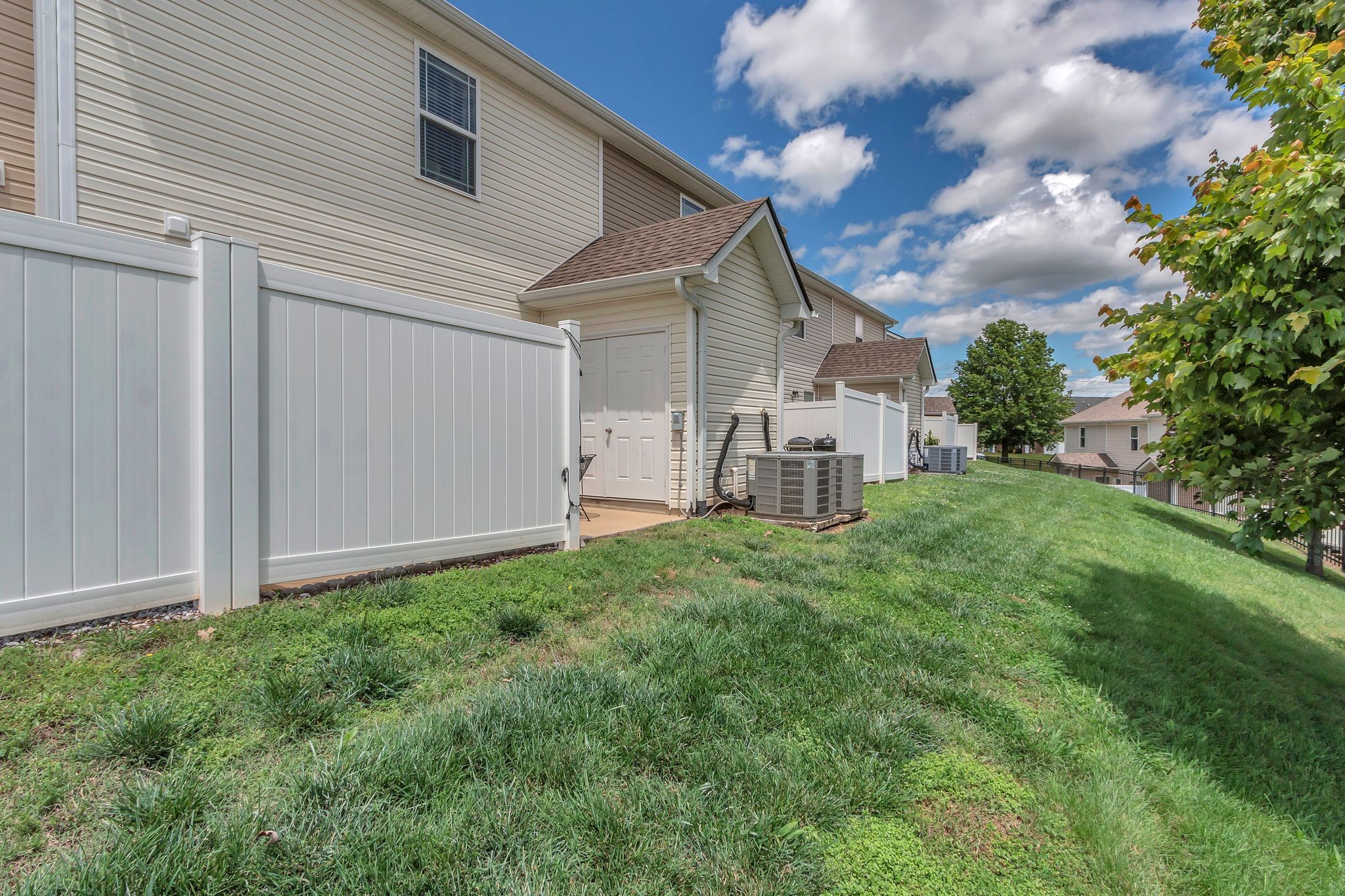 4004 Currant Ct