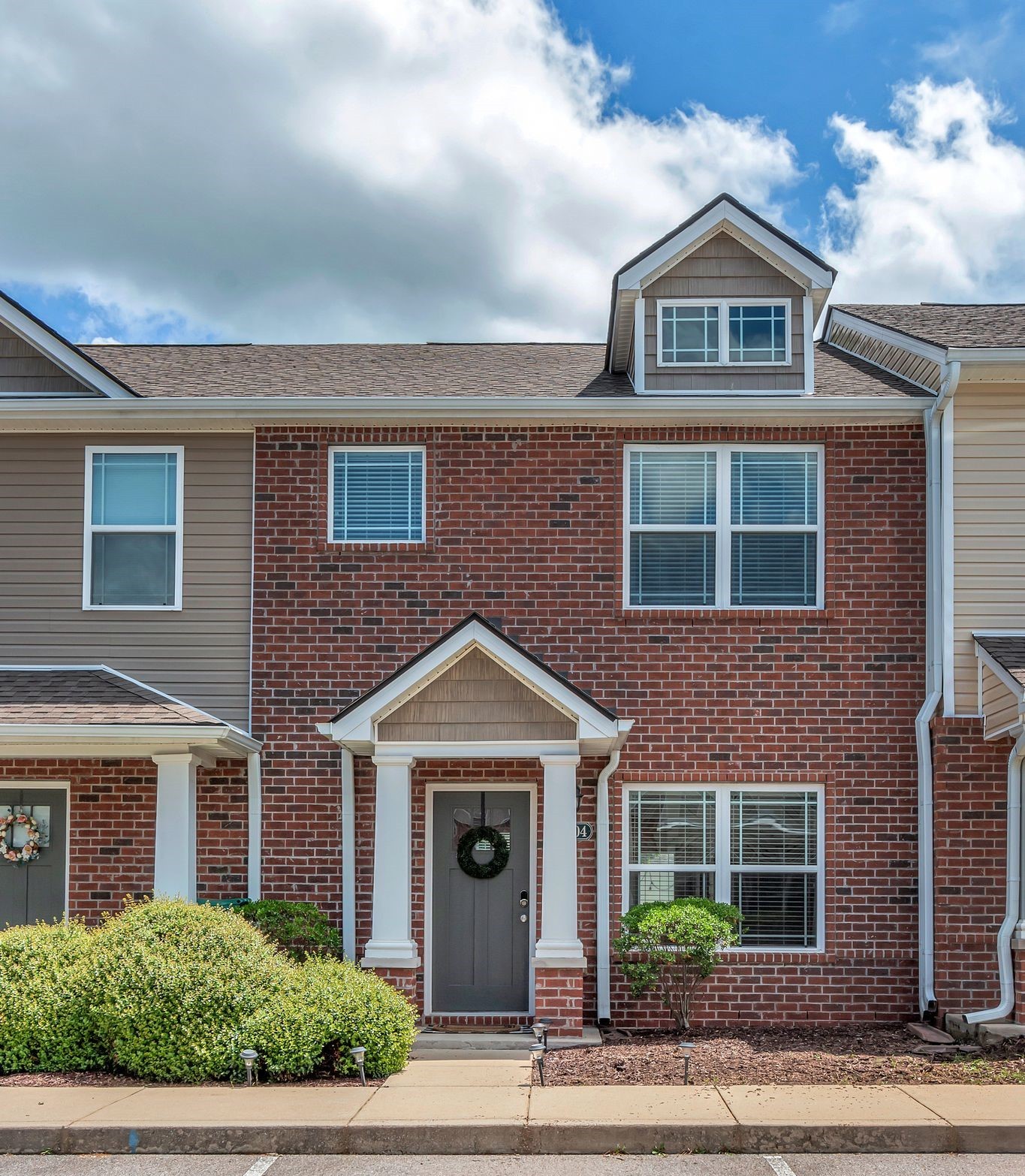 4004 Currant Ct