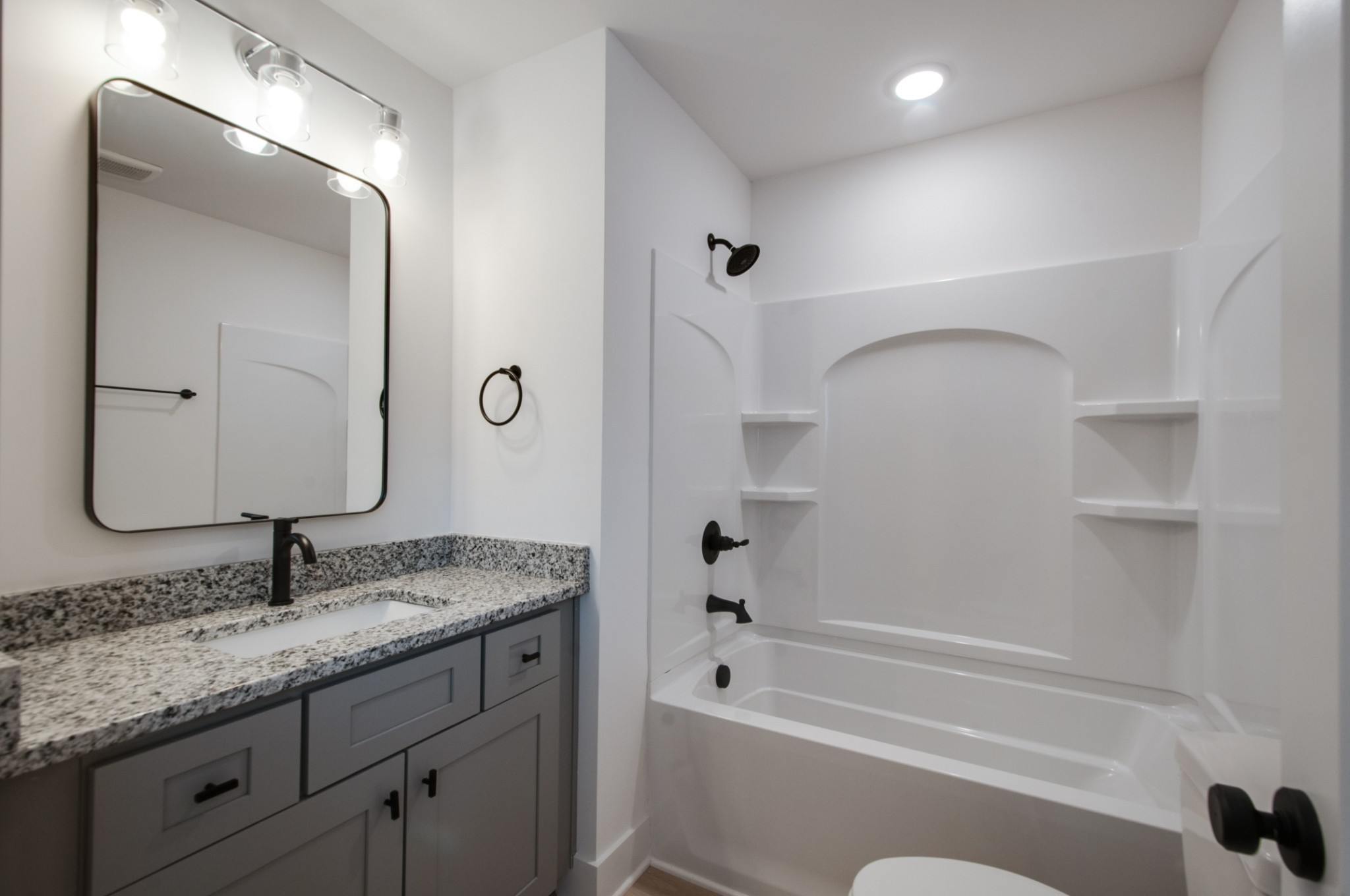 440 Markham St Unit: 24