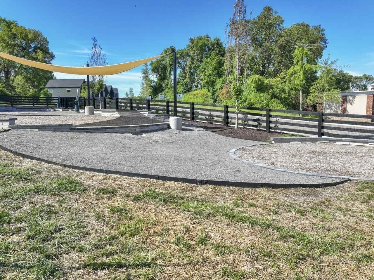 440 Markham St Unit: 24