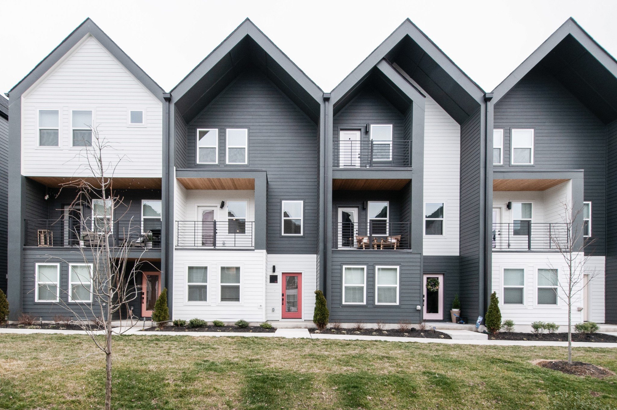 440 Markham St Unit: 24