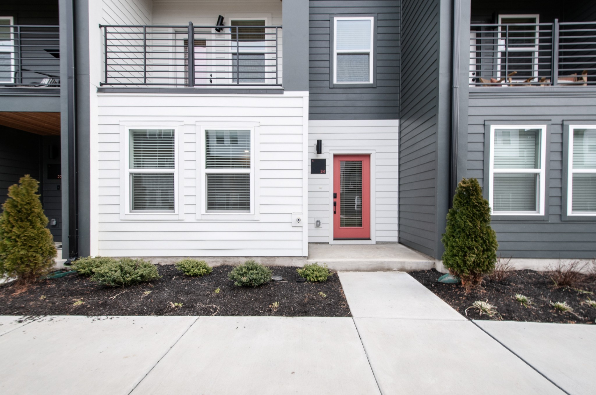 440 Markham St Unit: 24