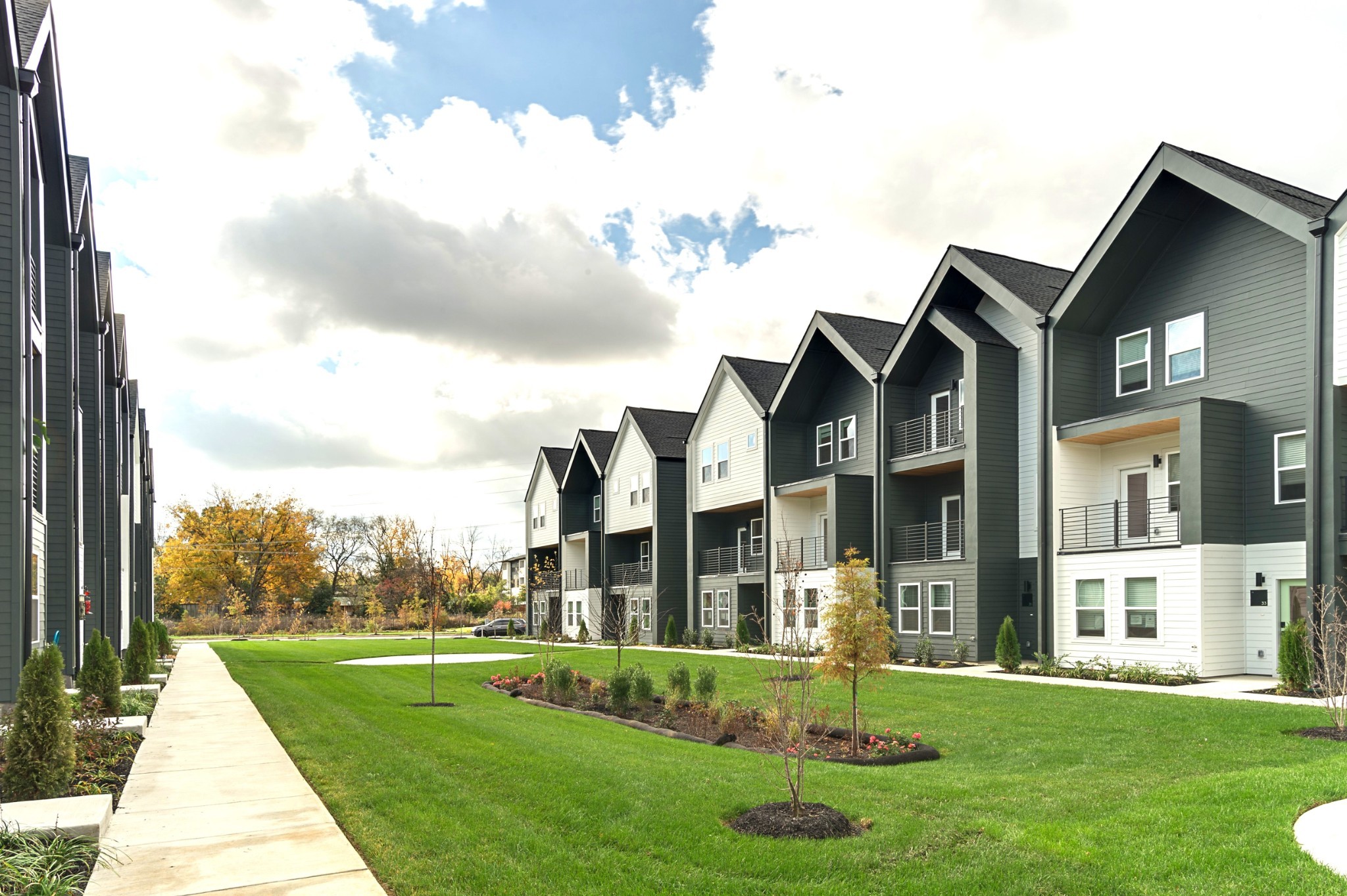 440 Markham St Unit: 24