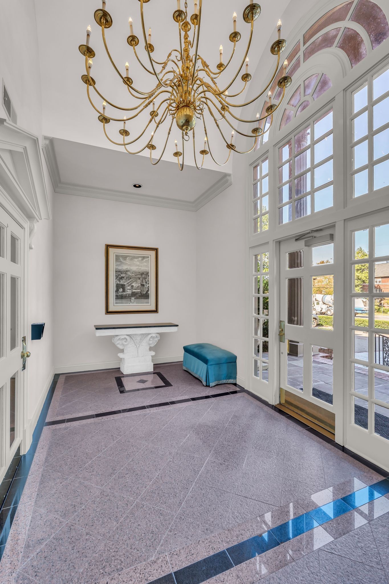 3733 West End Ave Unit: 101