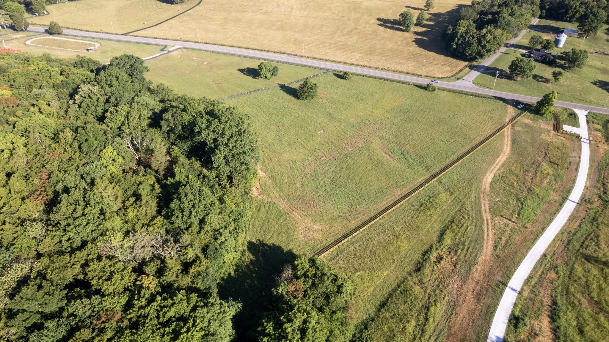 3076 Carters Creek Pk