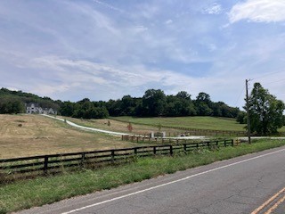 3076 Carters Creek Pk