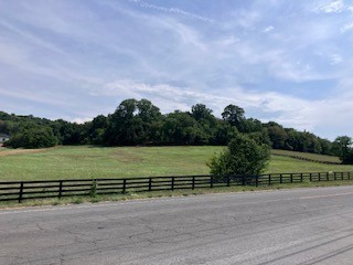 3076 Carters Creek Pk