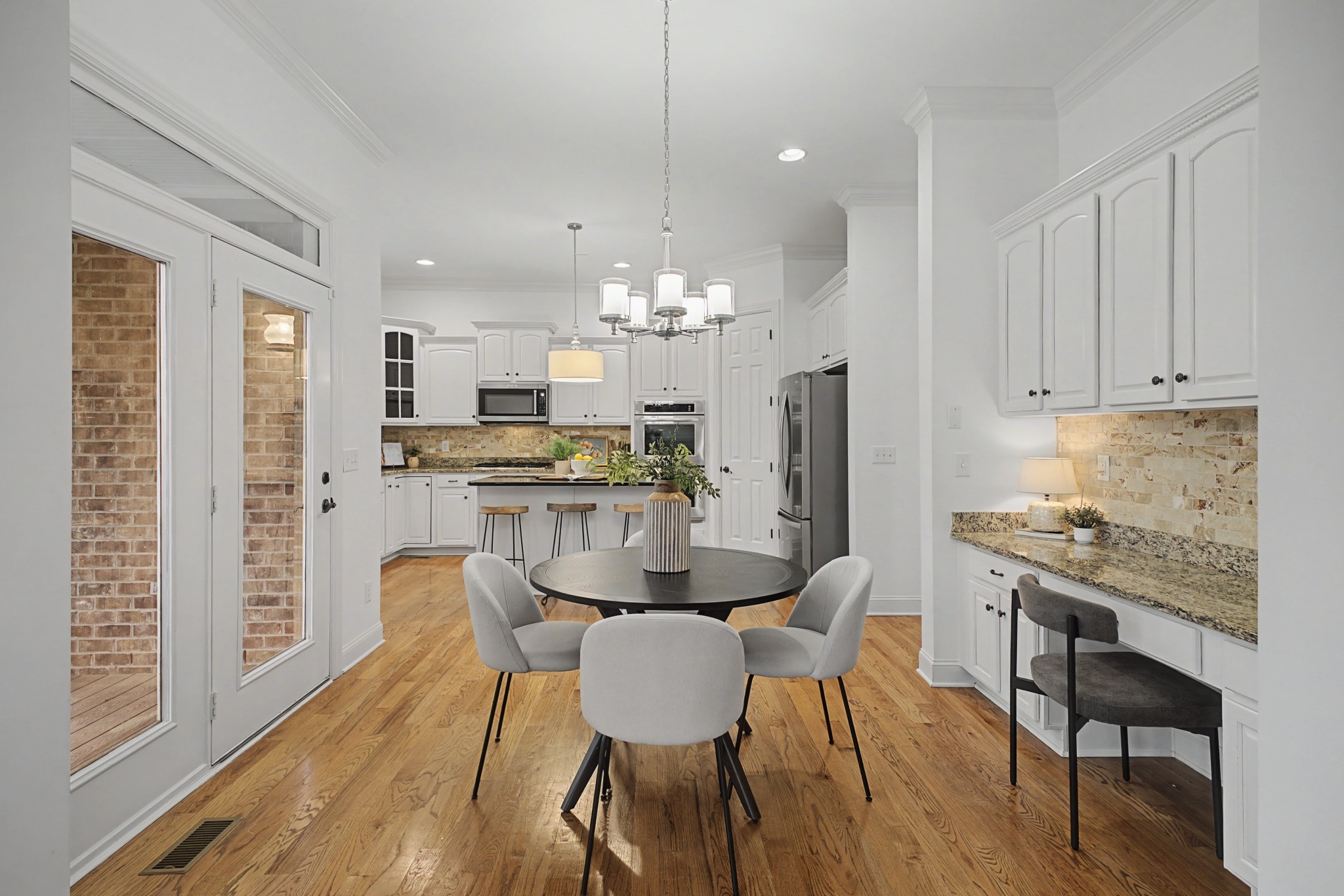 871 Arlington Heights Dr