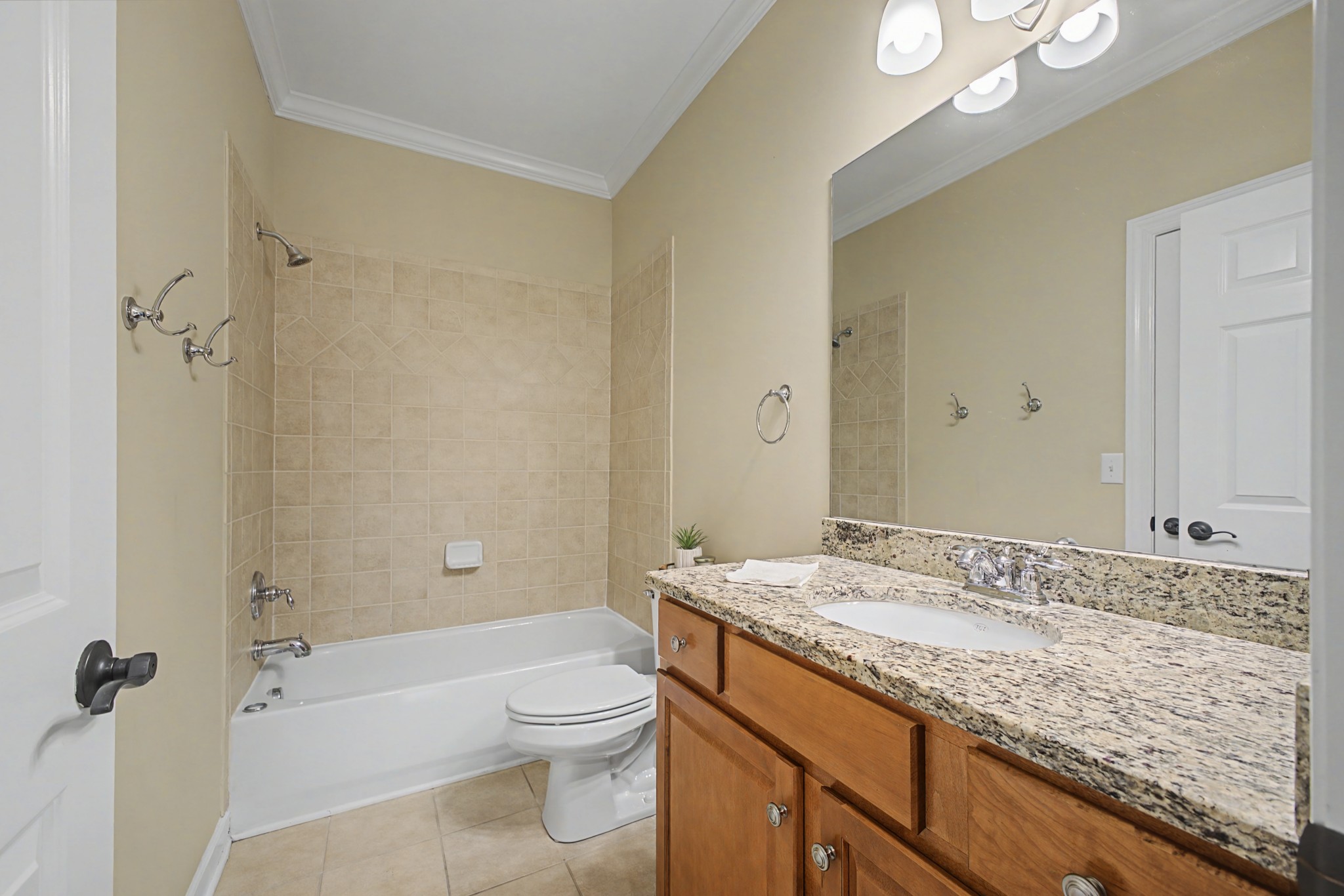 871 Arlington Heights Dr