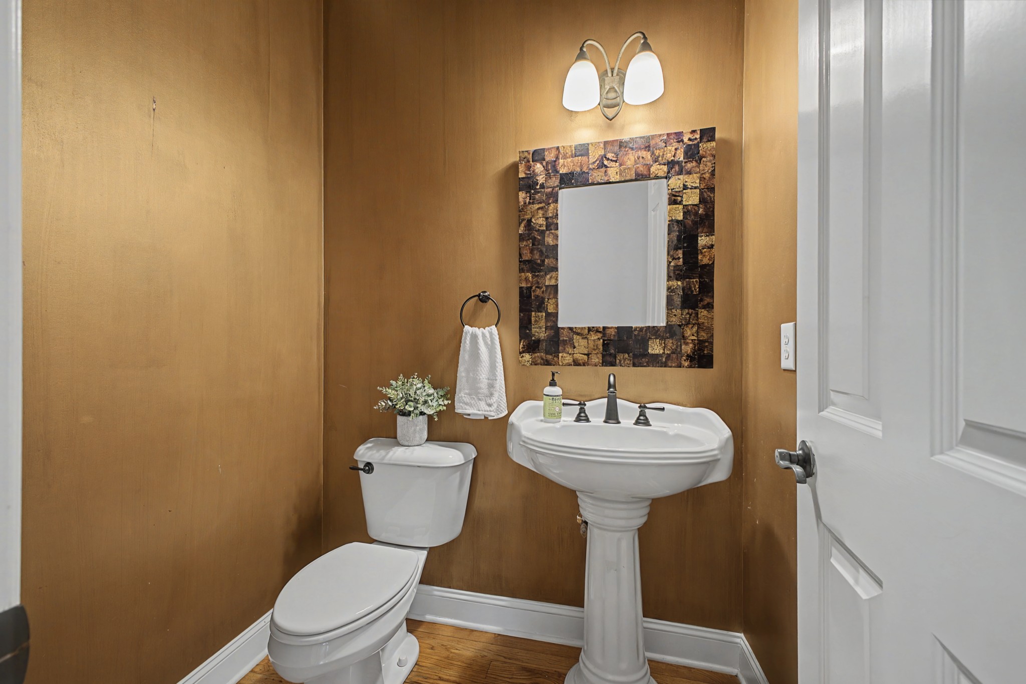 871 Arlington Heights Dr