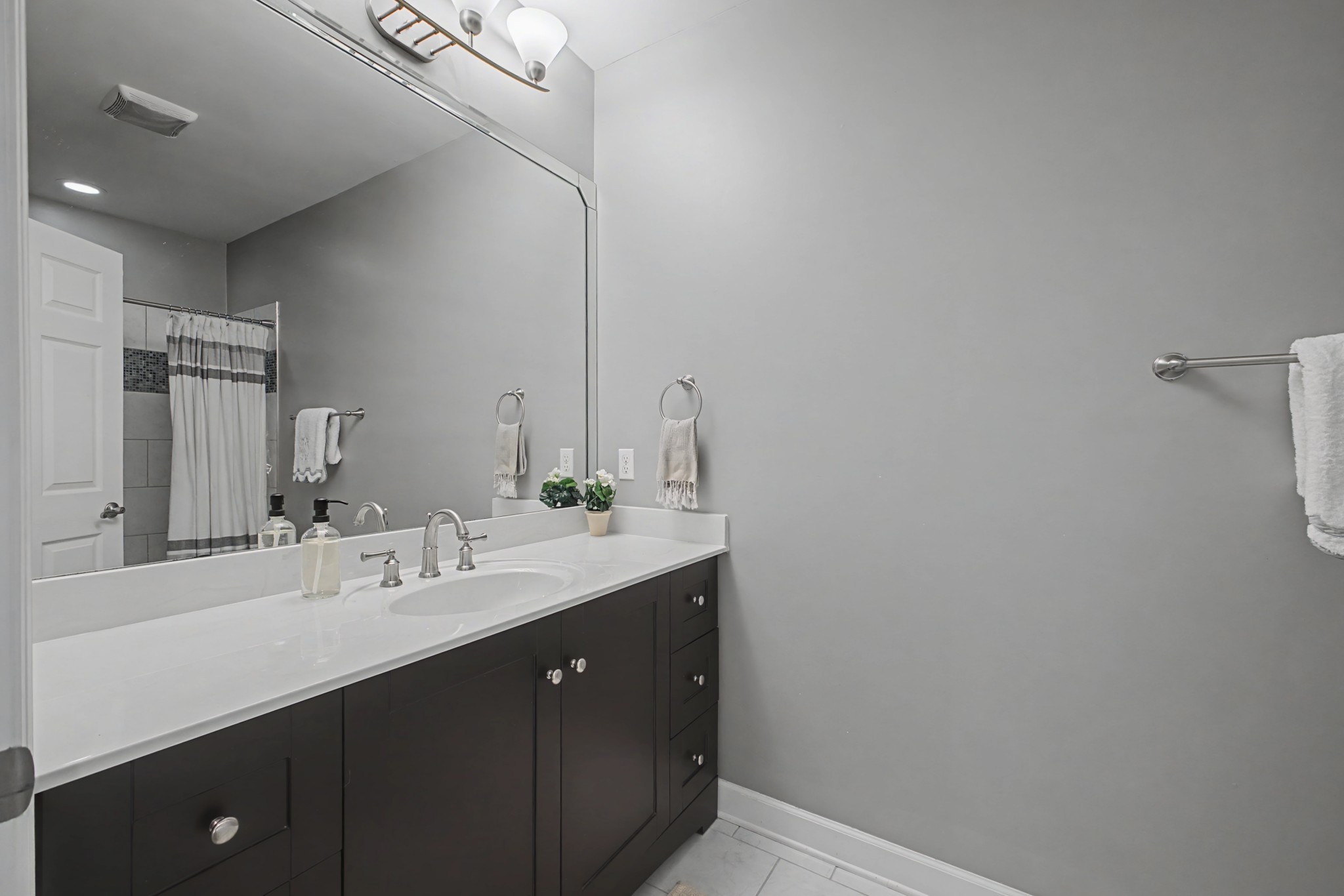 871 Arlington Heights Dr