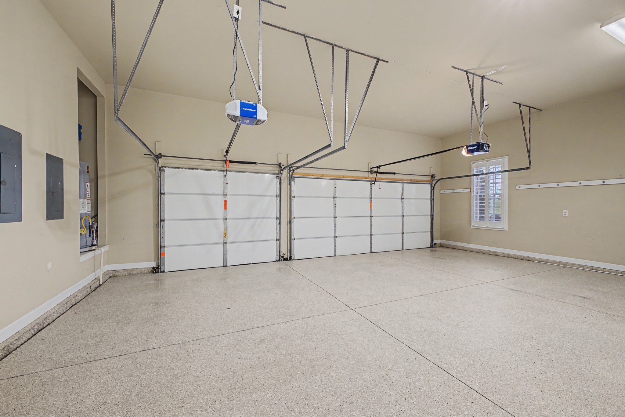 871 Arlington Heights Dr