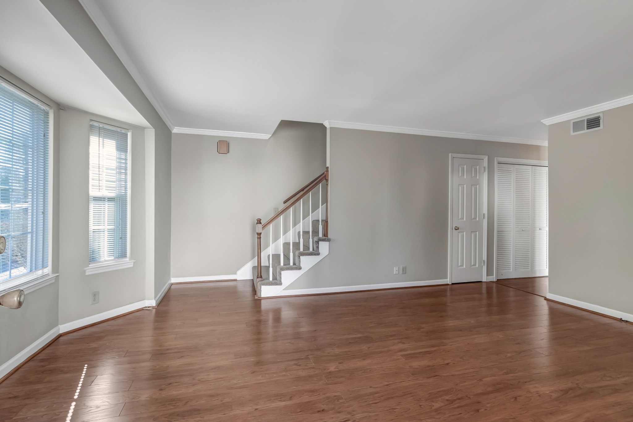 1217 Carriage Park Dr Unit: 1217