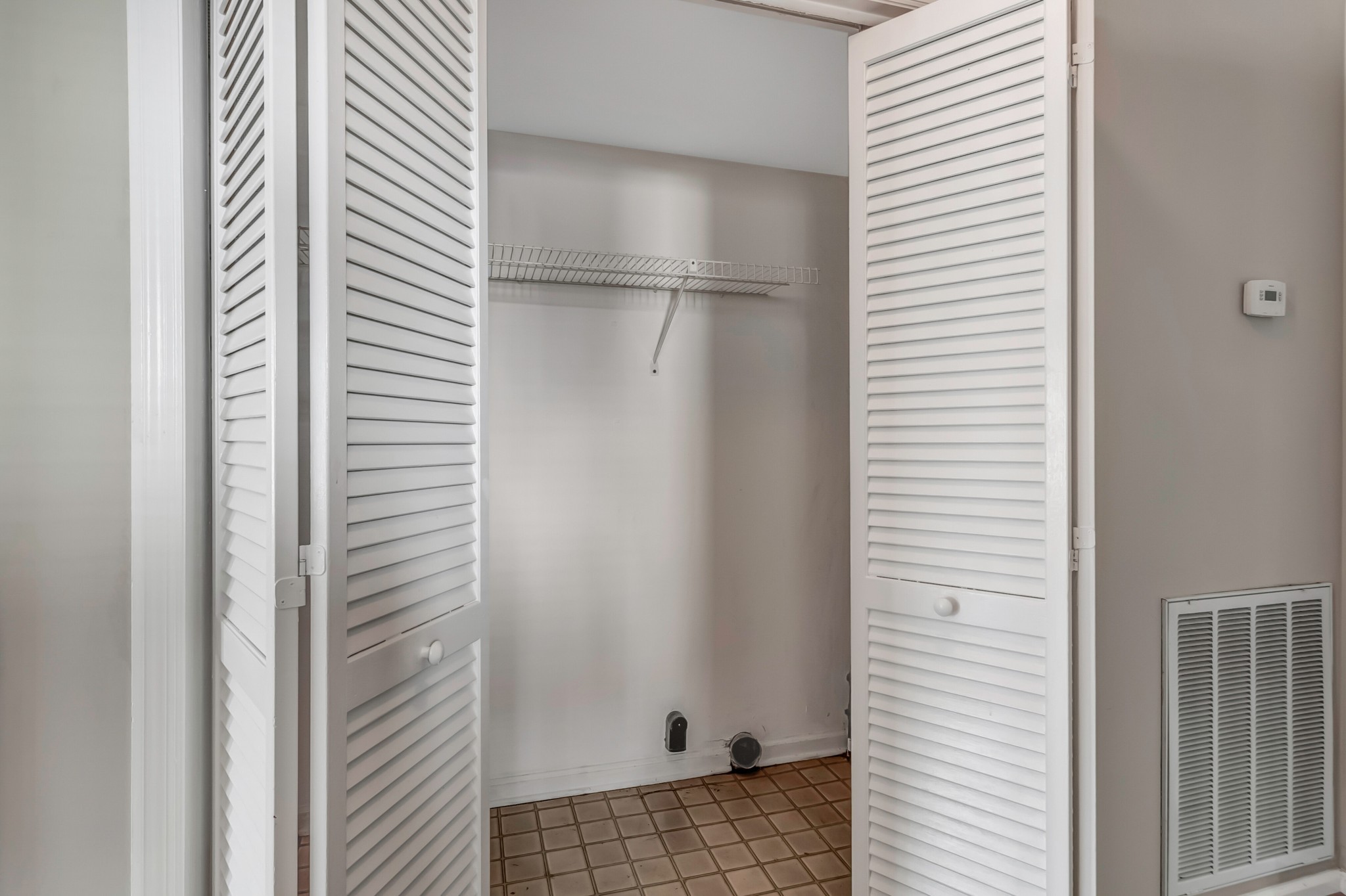 1217 Carriage Park Dr Unit: 1217