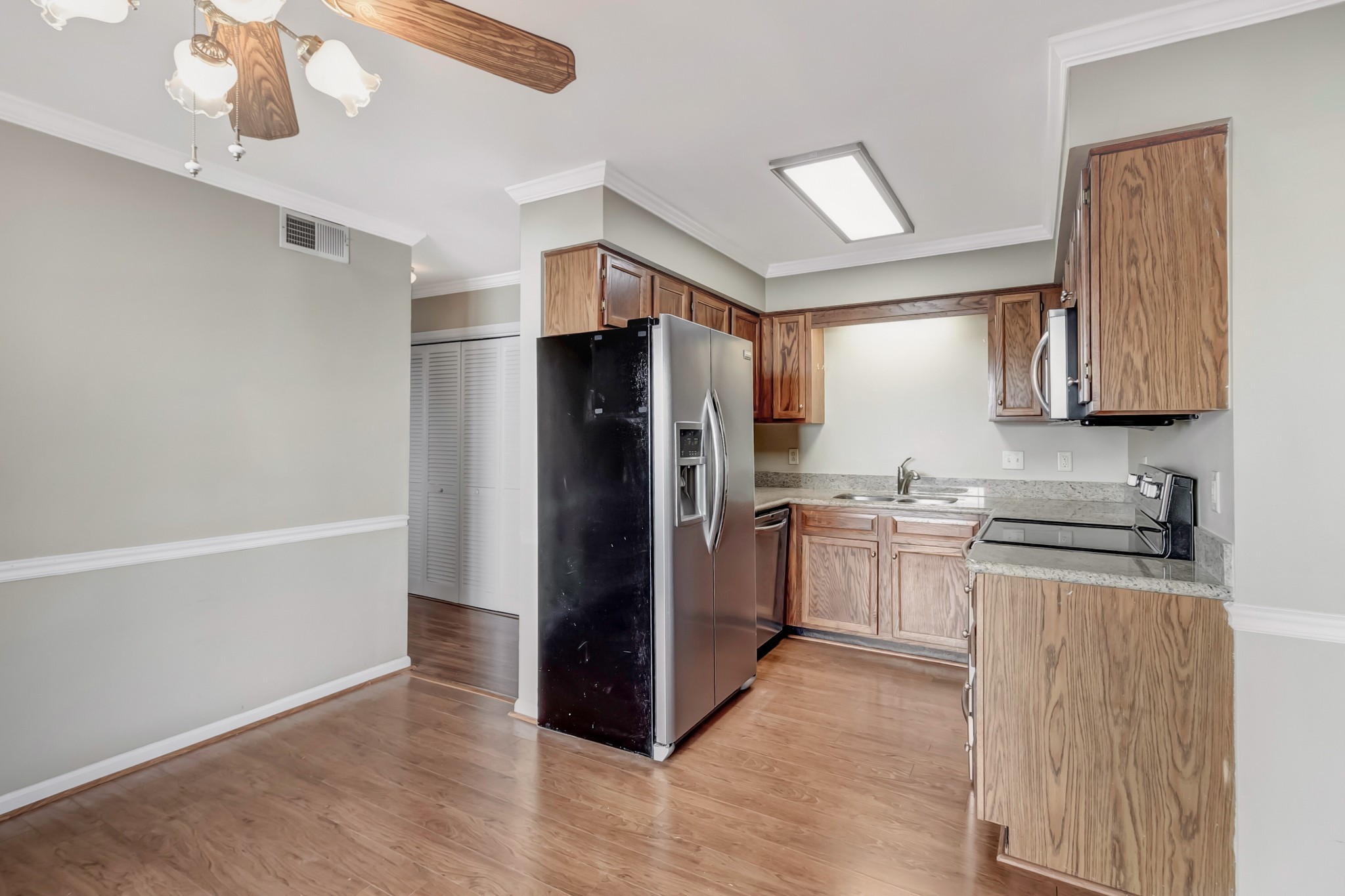 1217 Carriage Park Dr Unit: 1217