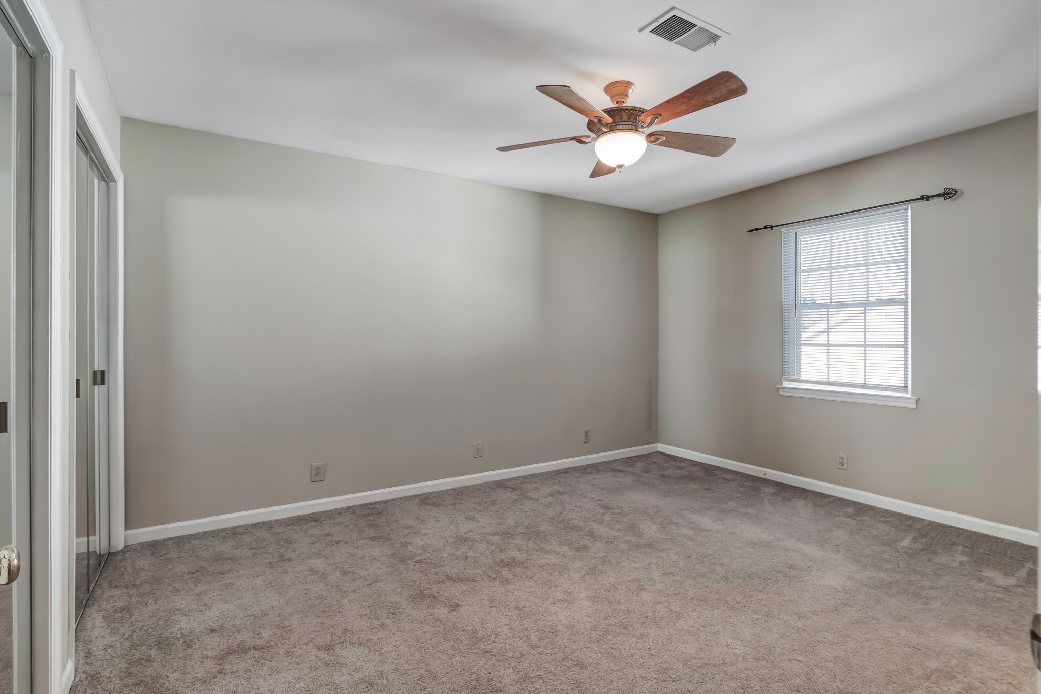 1217 Carriage Park Dr Unit: 1217