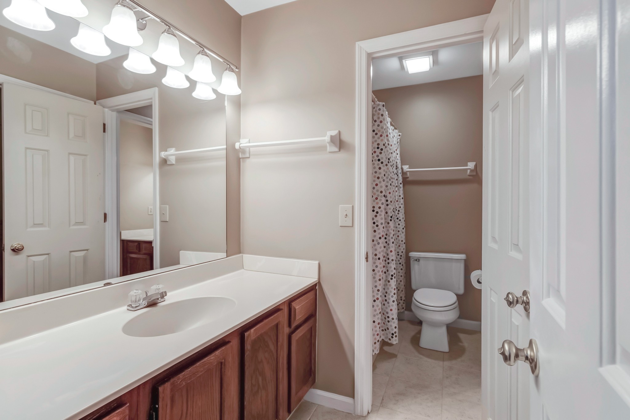 1217 Carriage Park Dr Unit: 1217