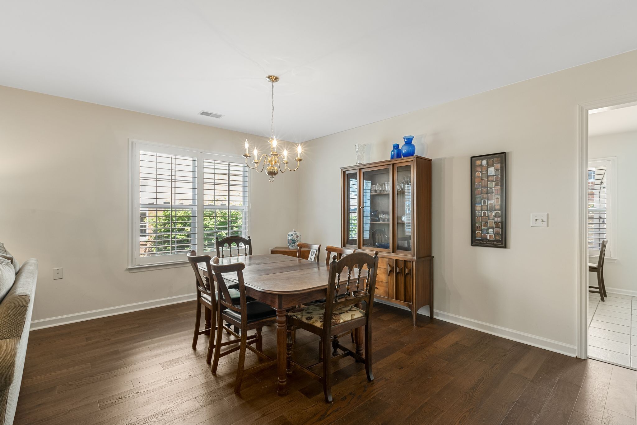 18 Holland Park Ln