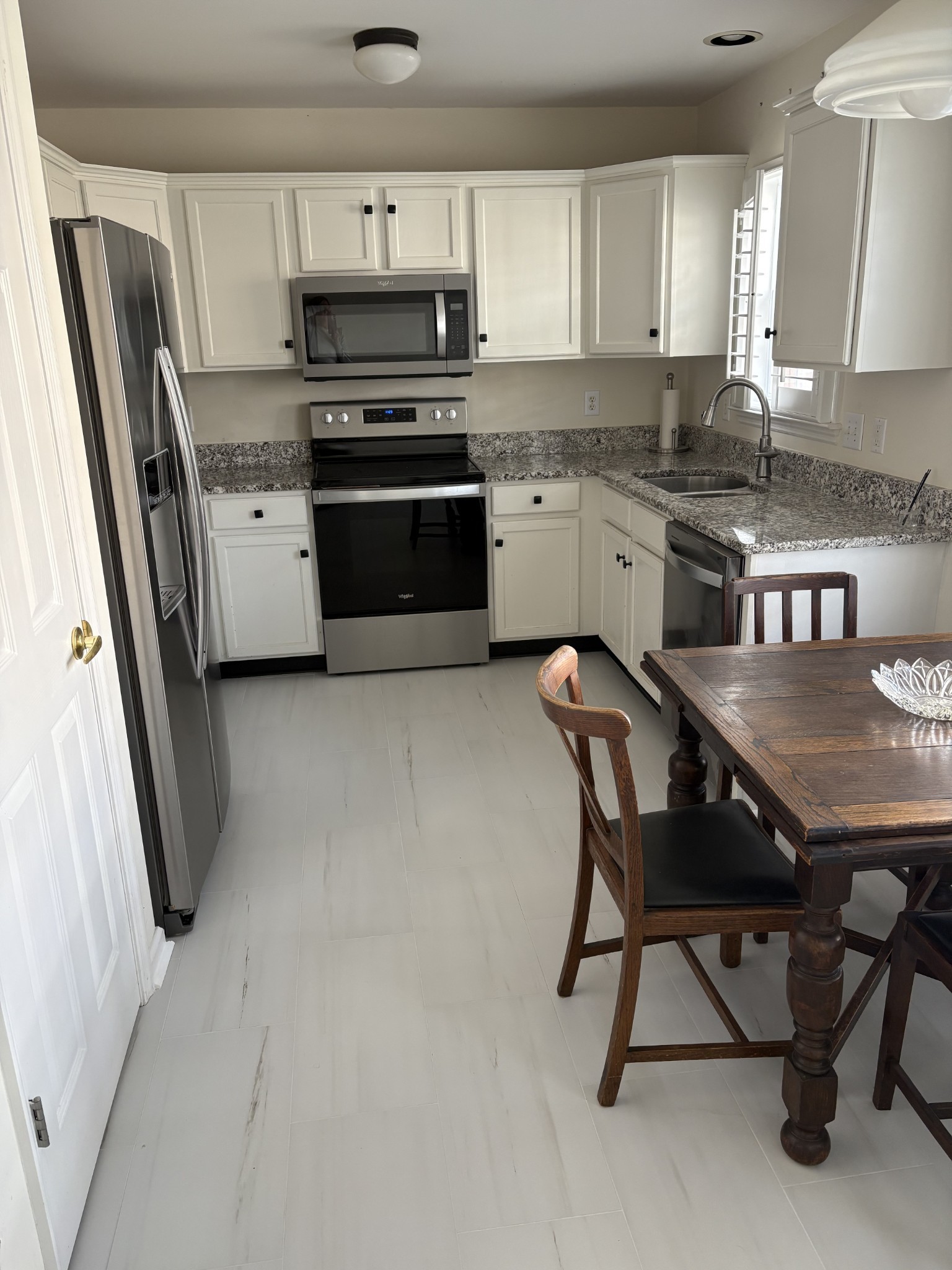 18 Holland Park Ln