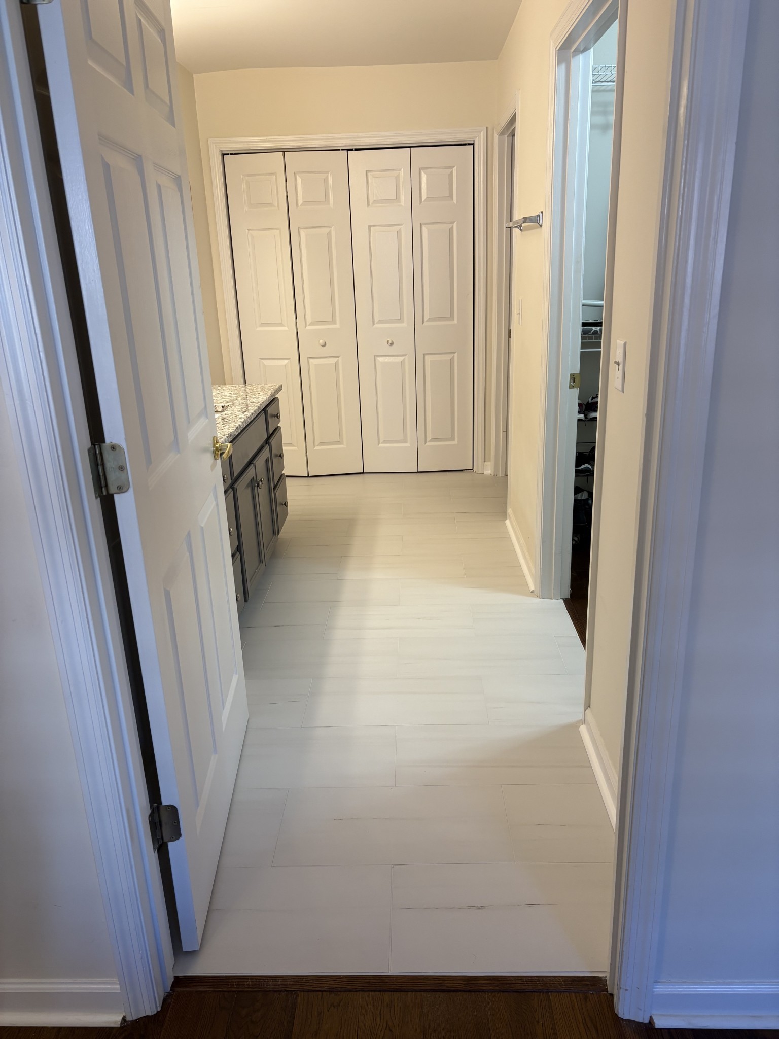 18 Holland Park Ln