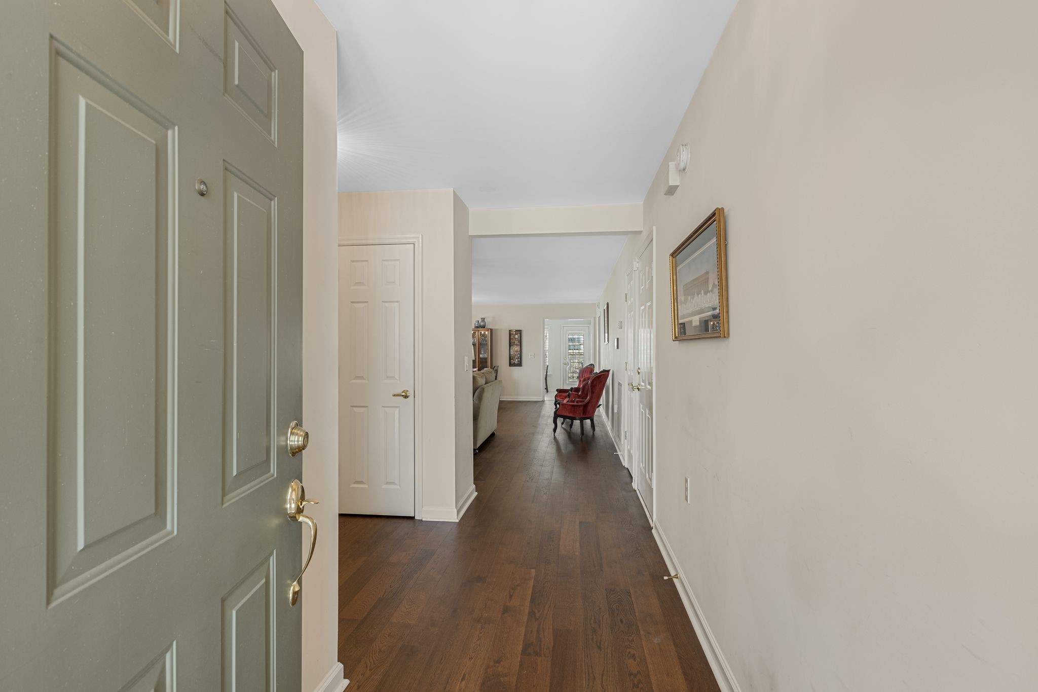 18 Holland Park Ln