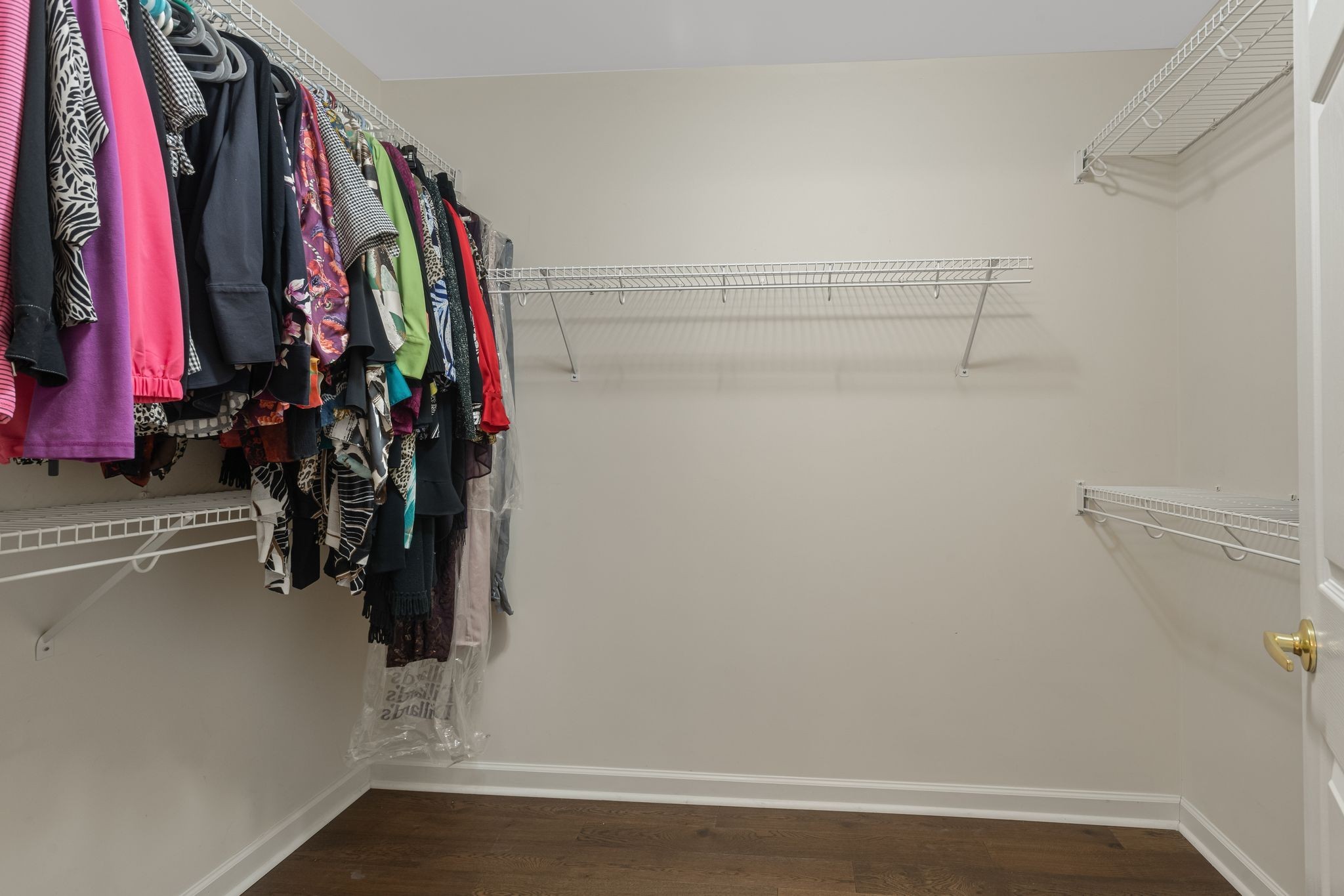 18 Holland Park Ln