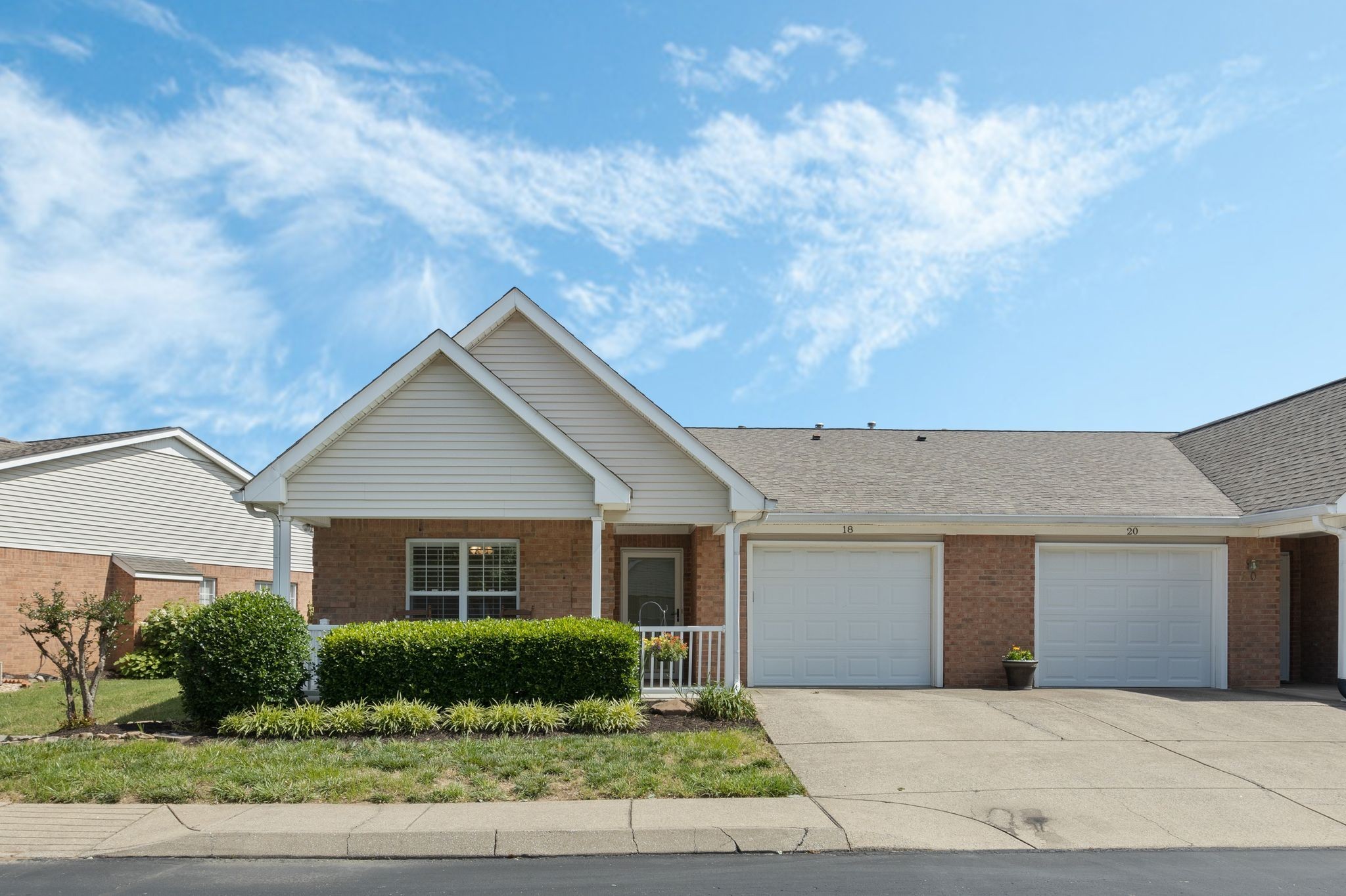 18 Holland Park Ln