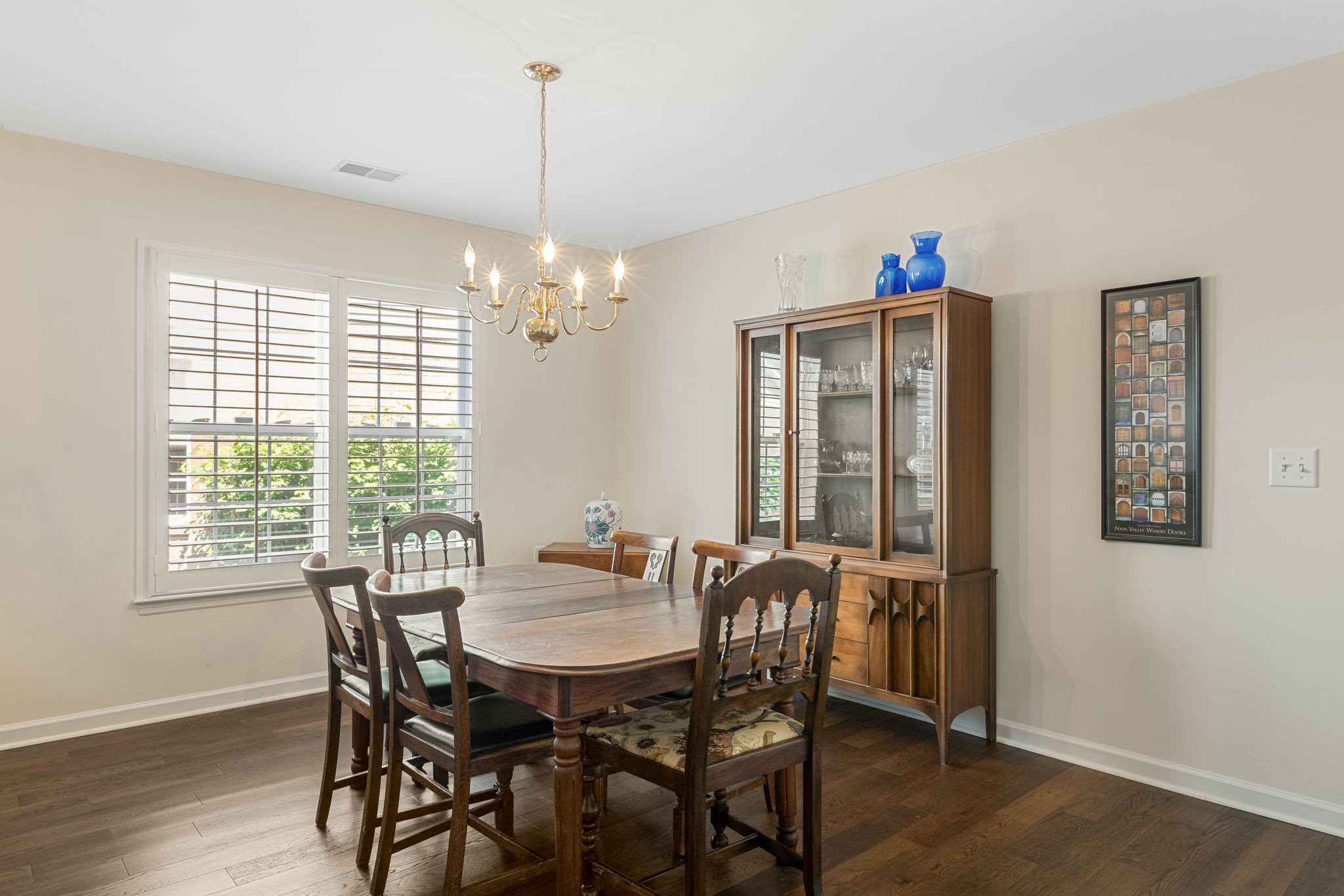 18 Holland Park Ln