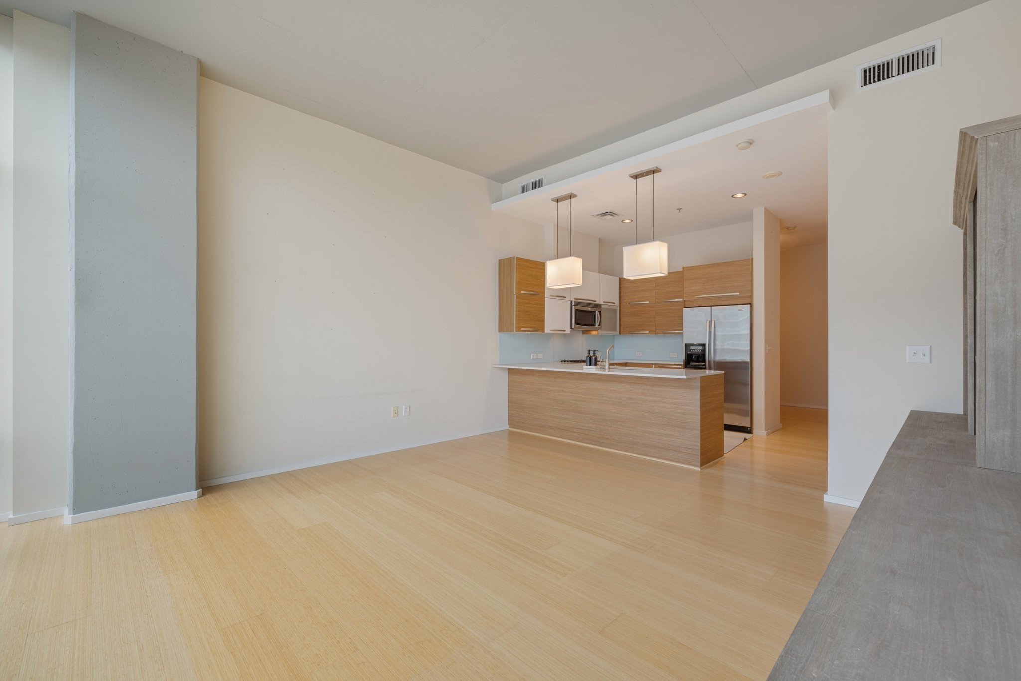 700 12th Ave, S Unit: 1002