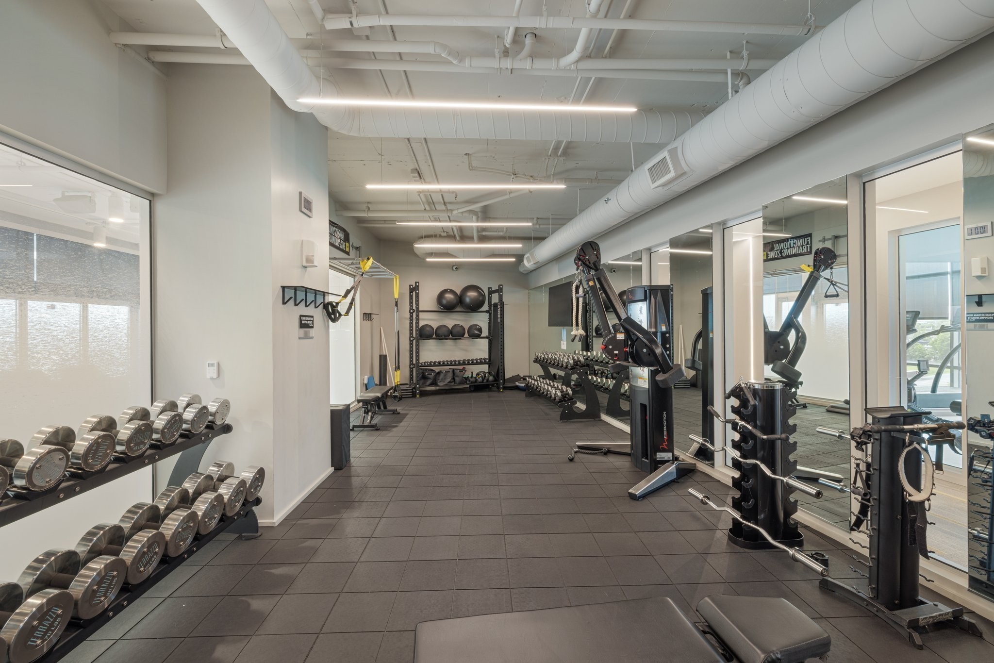 700 12th Ave, S Unit: 1002