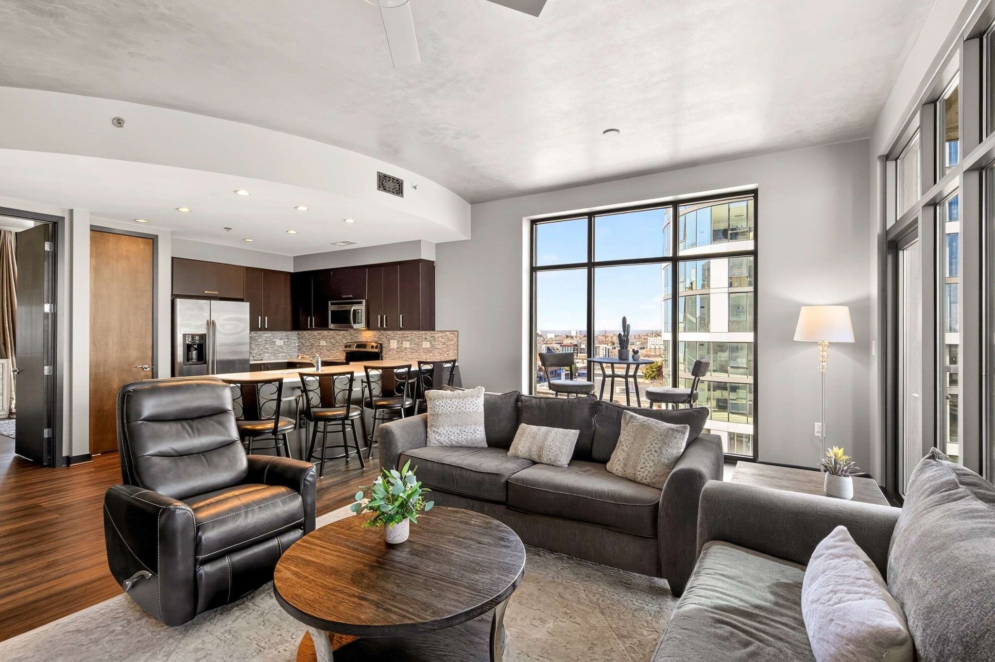 1510 Demonbreun St Unit: 904