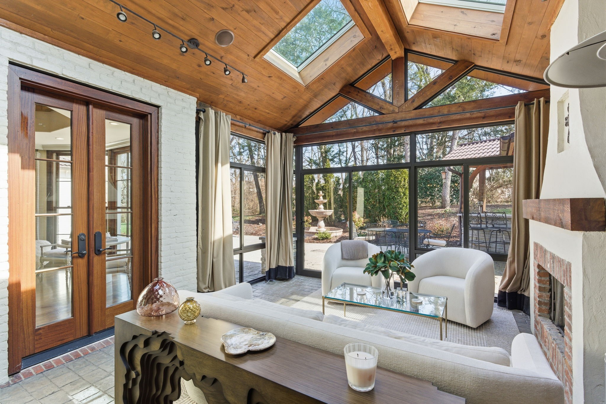 110 Lynnwood Terrace