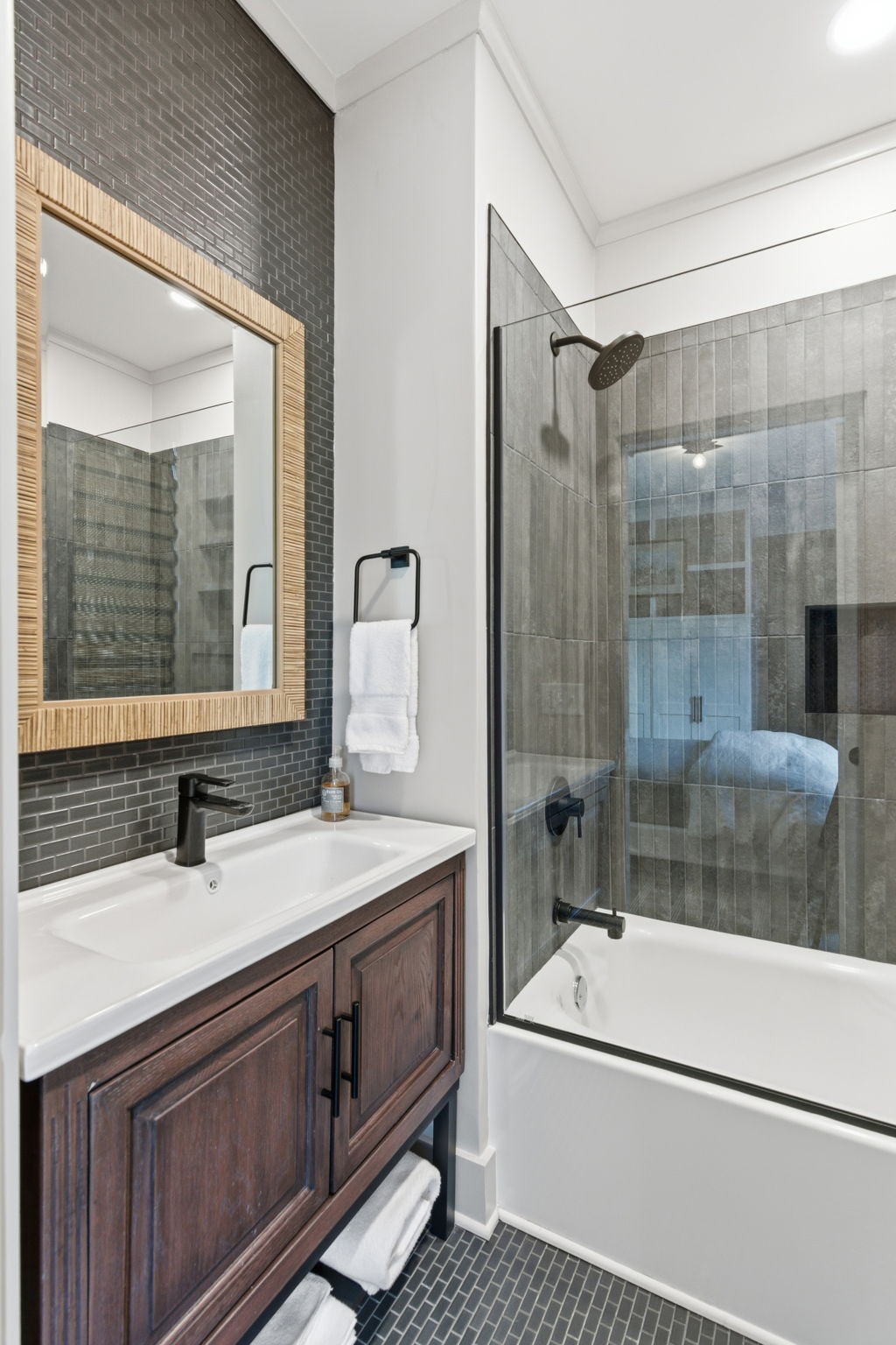 110 Lynnwood Terrace