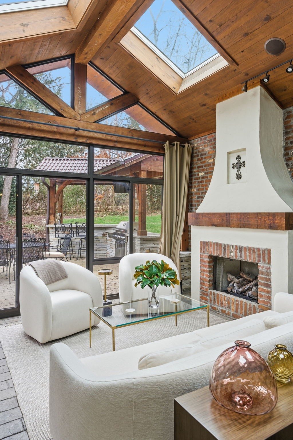 110 Lynnwood Terrace