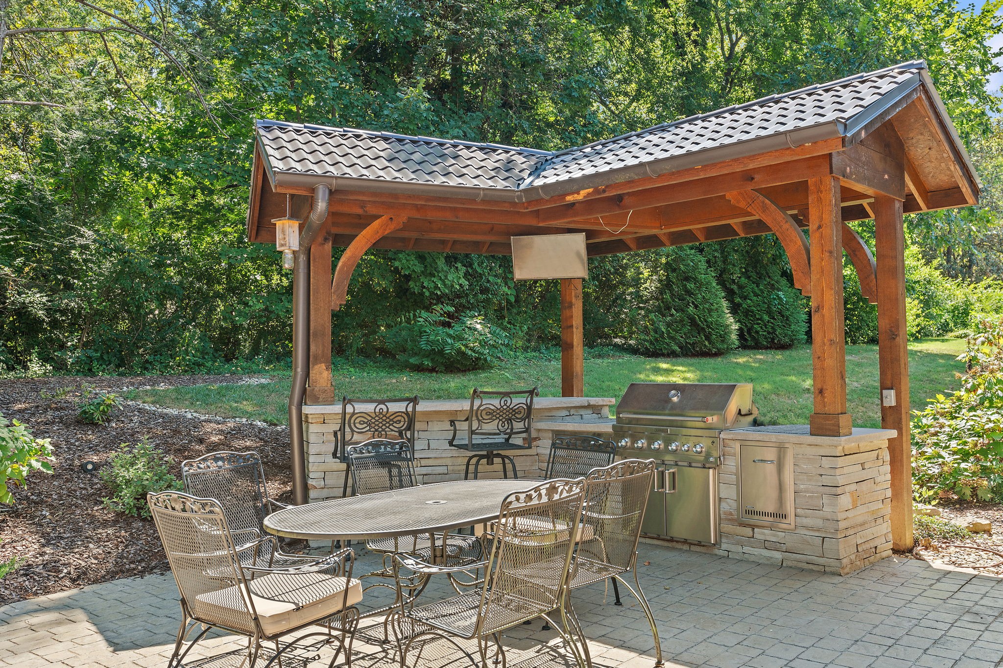 110 Lynnwood Terrace