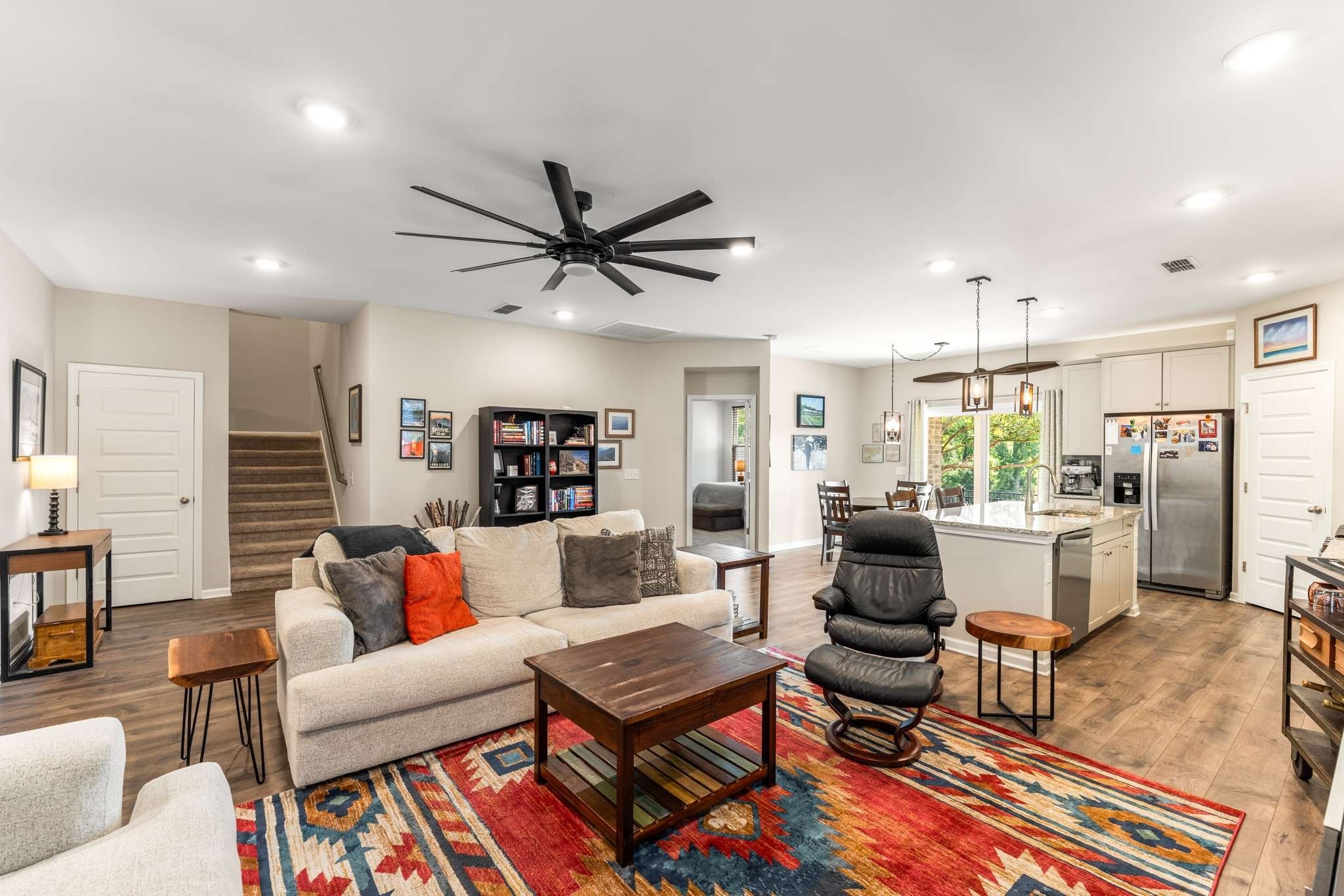 6042 Blackberry Ridge Ln