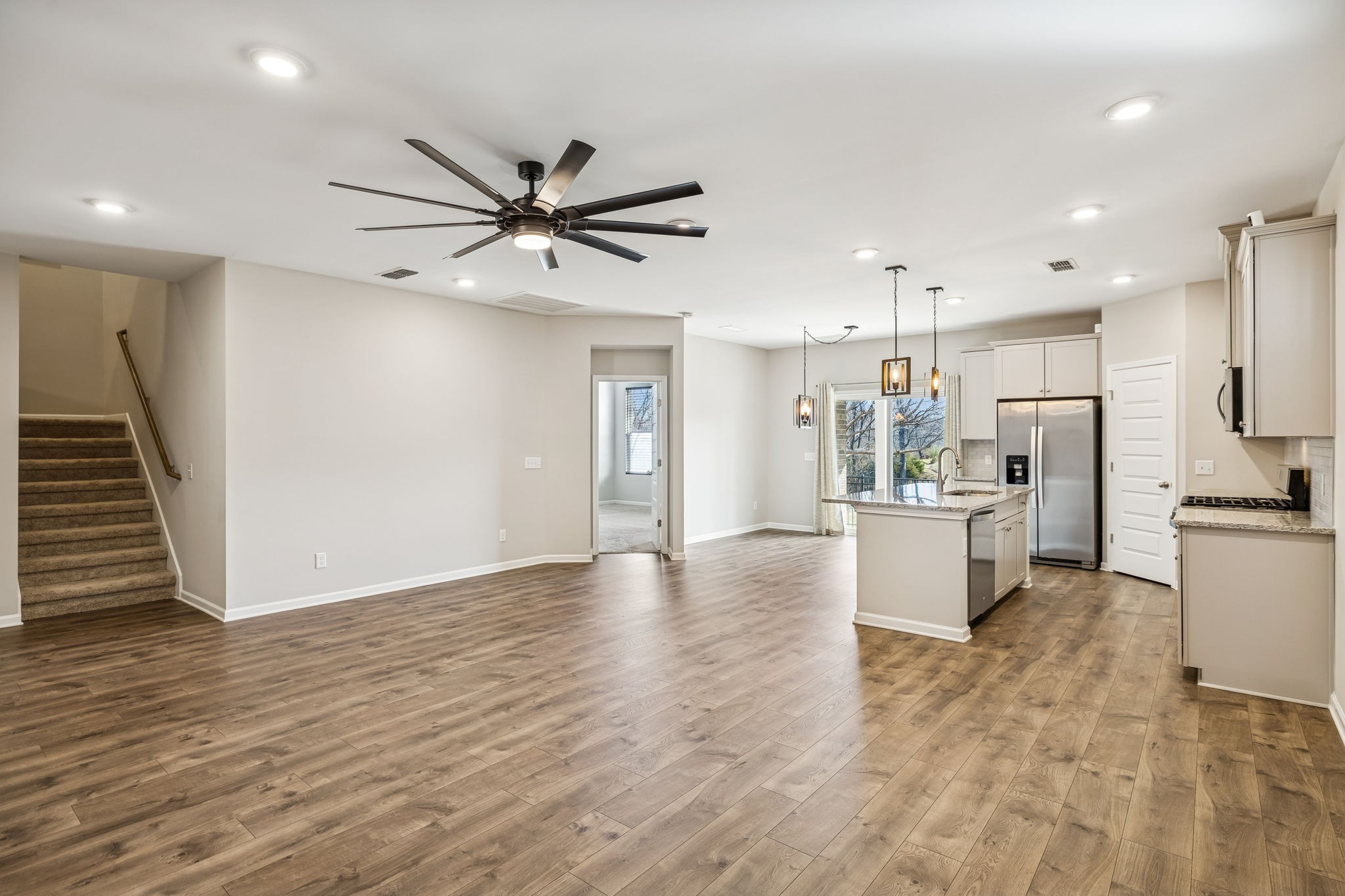 6042 Blackberry Ridge Ln