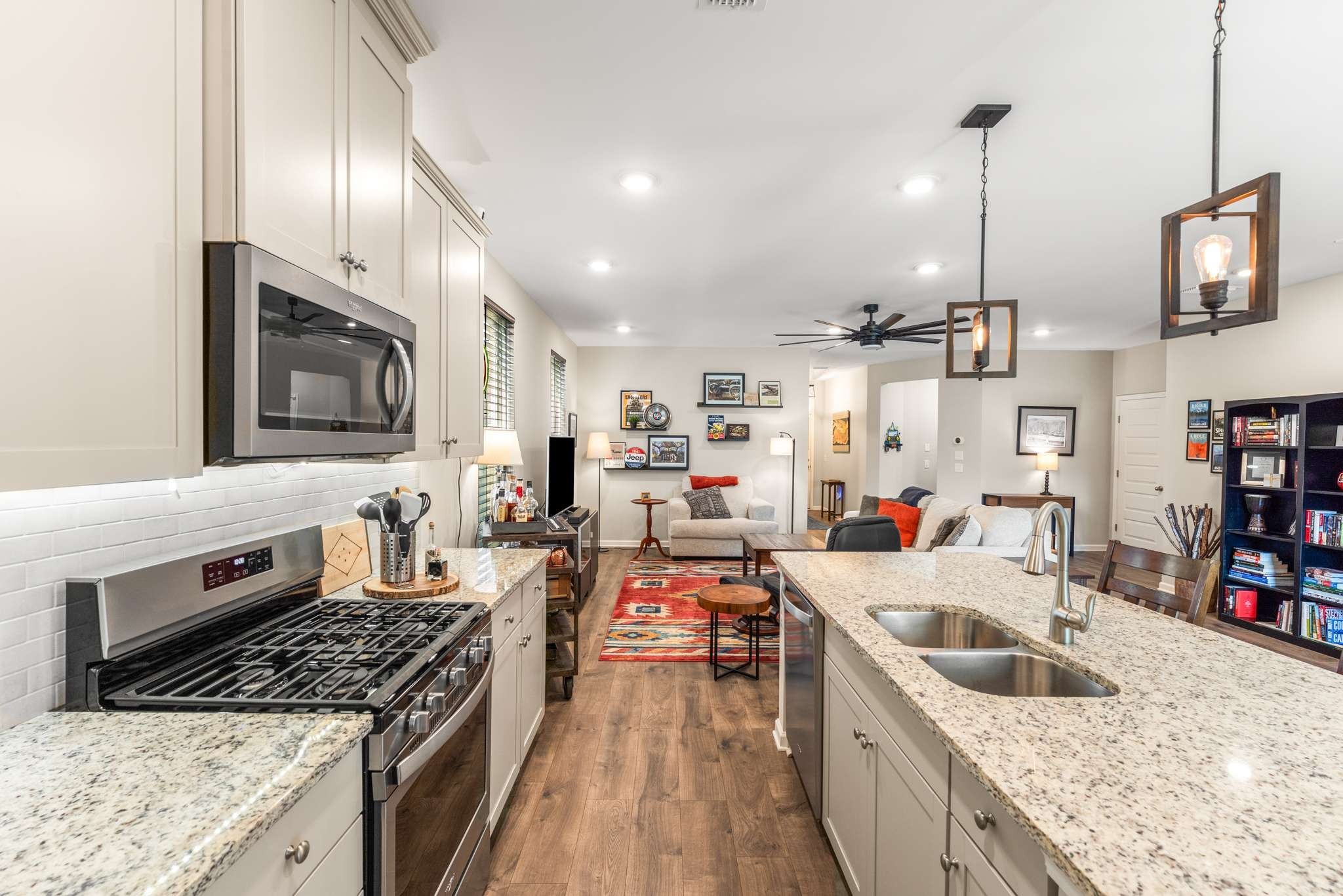 6042 Blackberry Ridge Ln