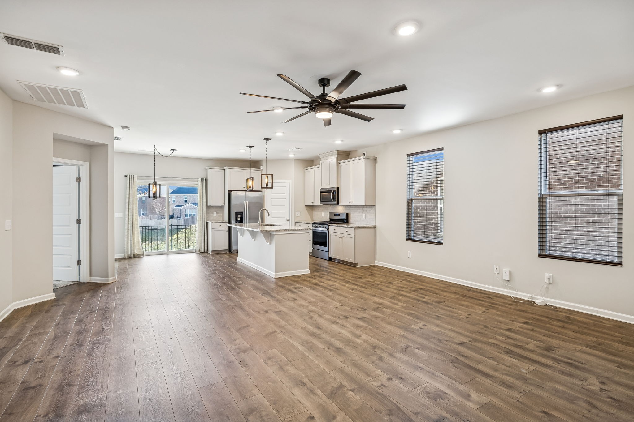 6042 Blackberry Ridge Ln