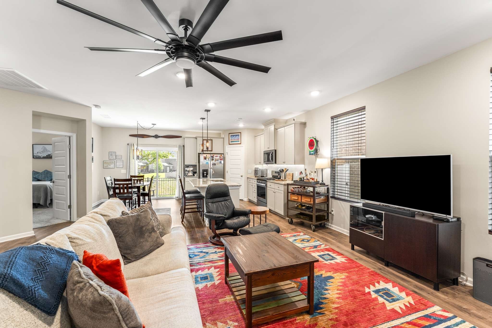 6042 Blackberry Ridge Ln