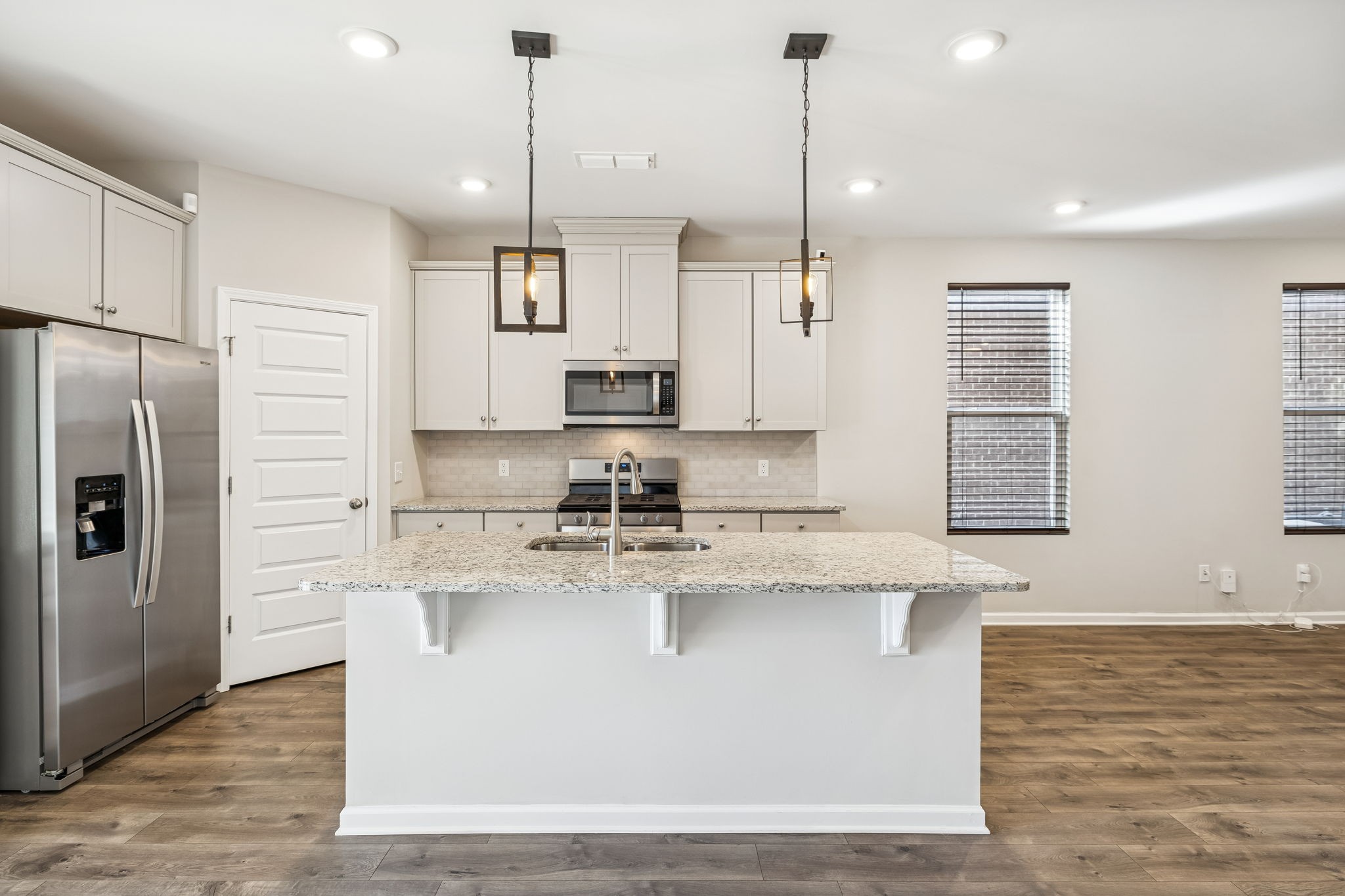 6042 Blackberry Ridge Ln