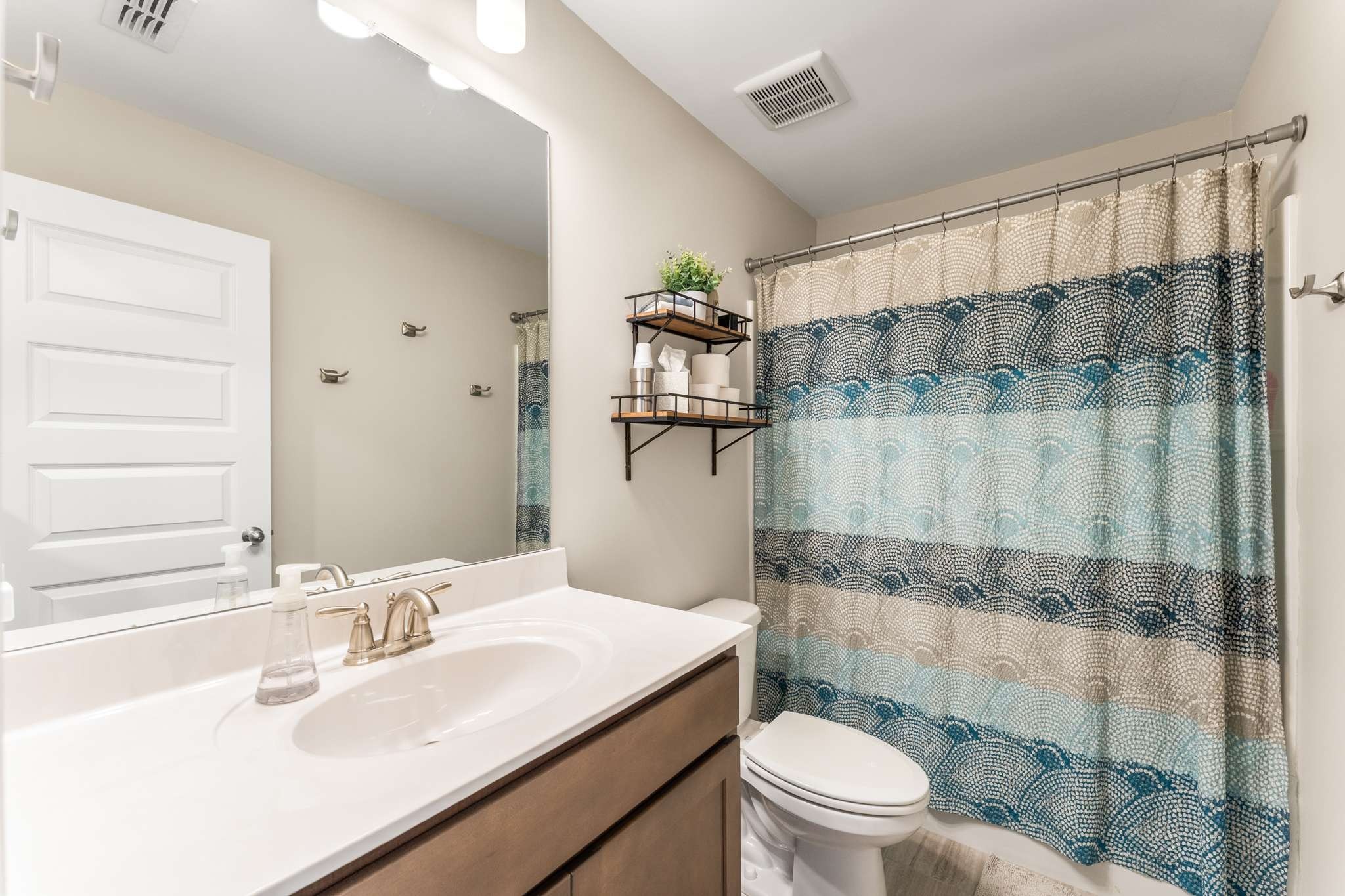 6042 Blackberry Ridge Ln