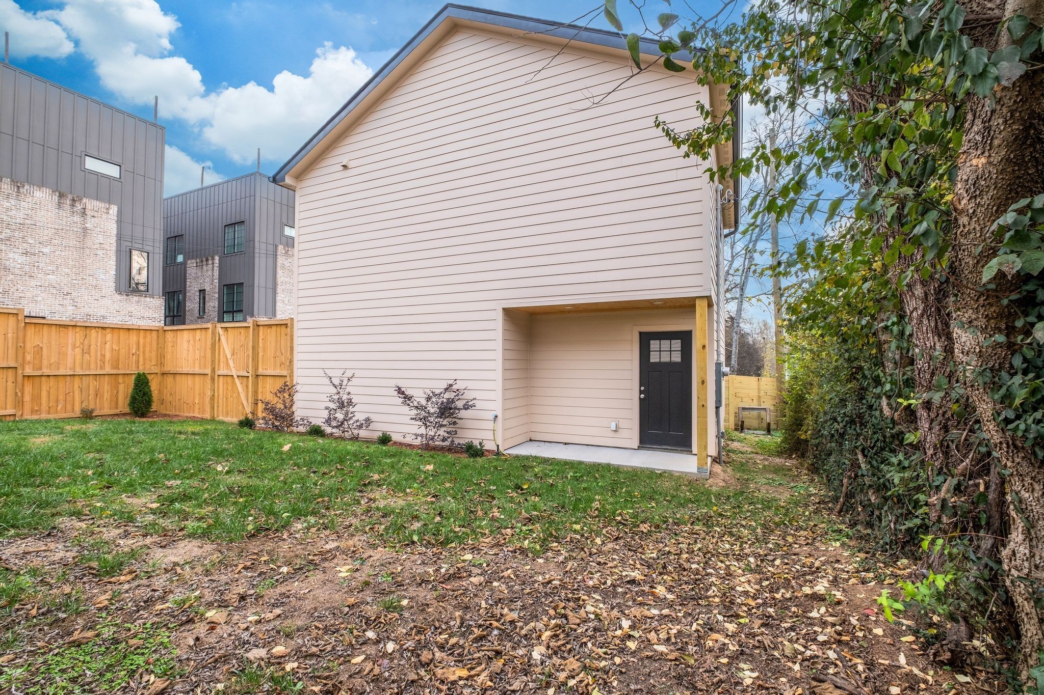 736 Douglas Avenue
